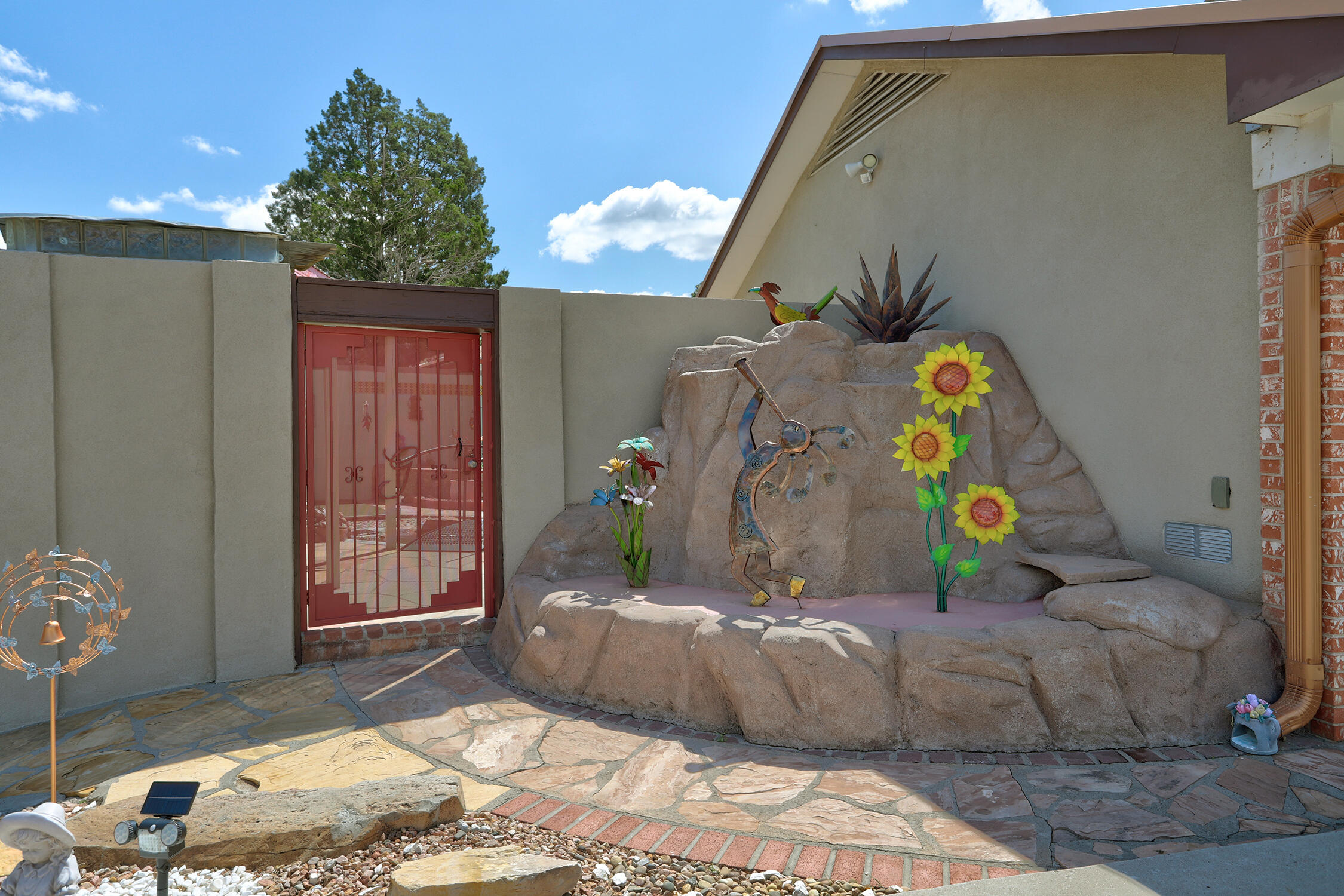 Photo 16 — 6208 Northland Avenue NE