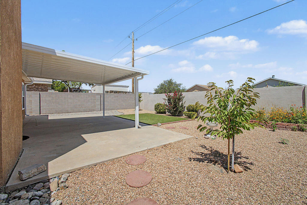 Photo 2 — 6309 Sunray Road NW