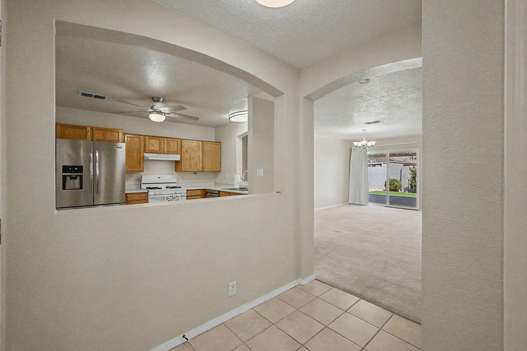 Photo 12 — 6309 Sunray Road NW