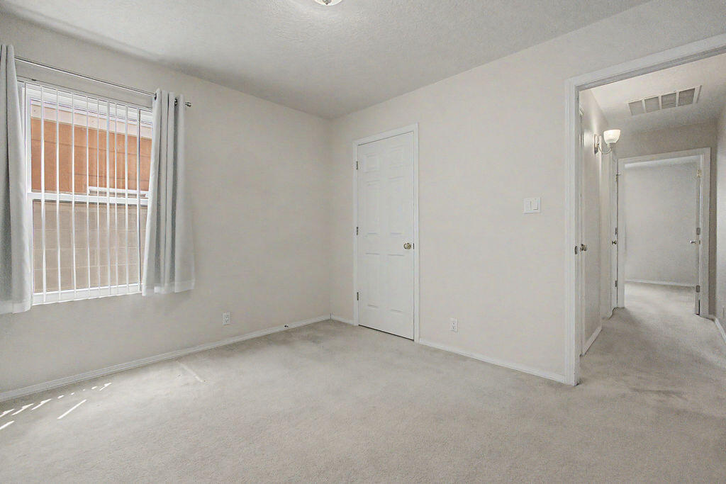 Photo 10 — 6309 Sunray Road NW