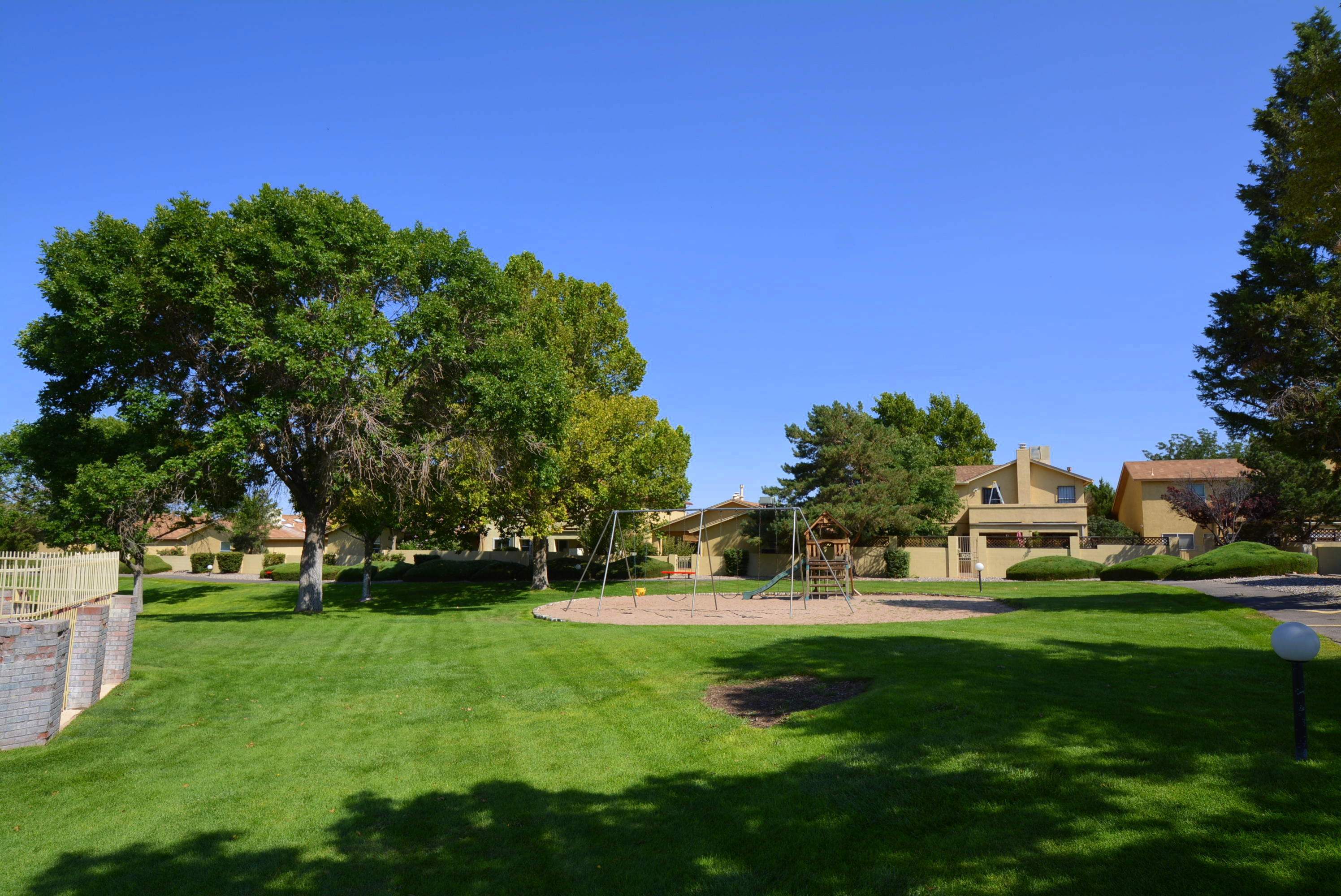 Photo 16 — 10709 Clyburn Park Drive NE