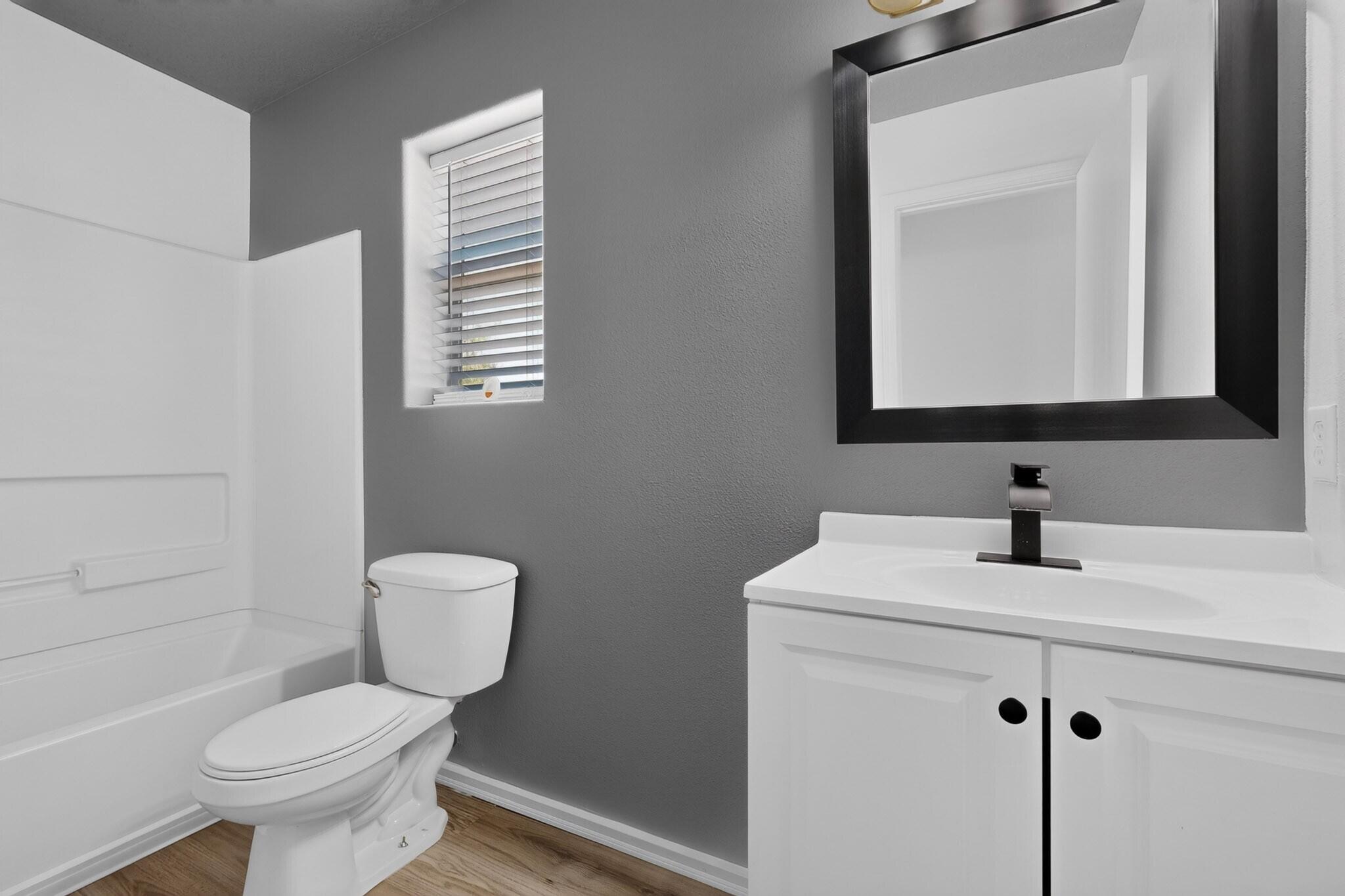 Photo 19 — 437 Luminoso Drive NW