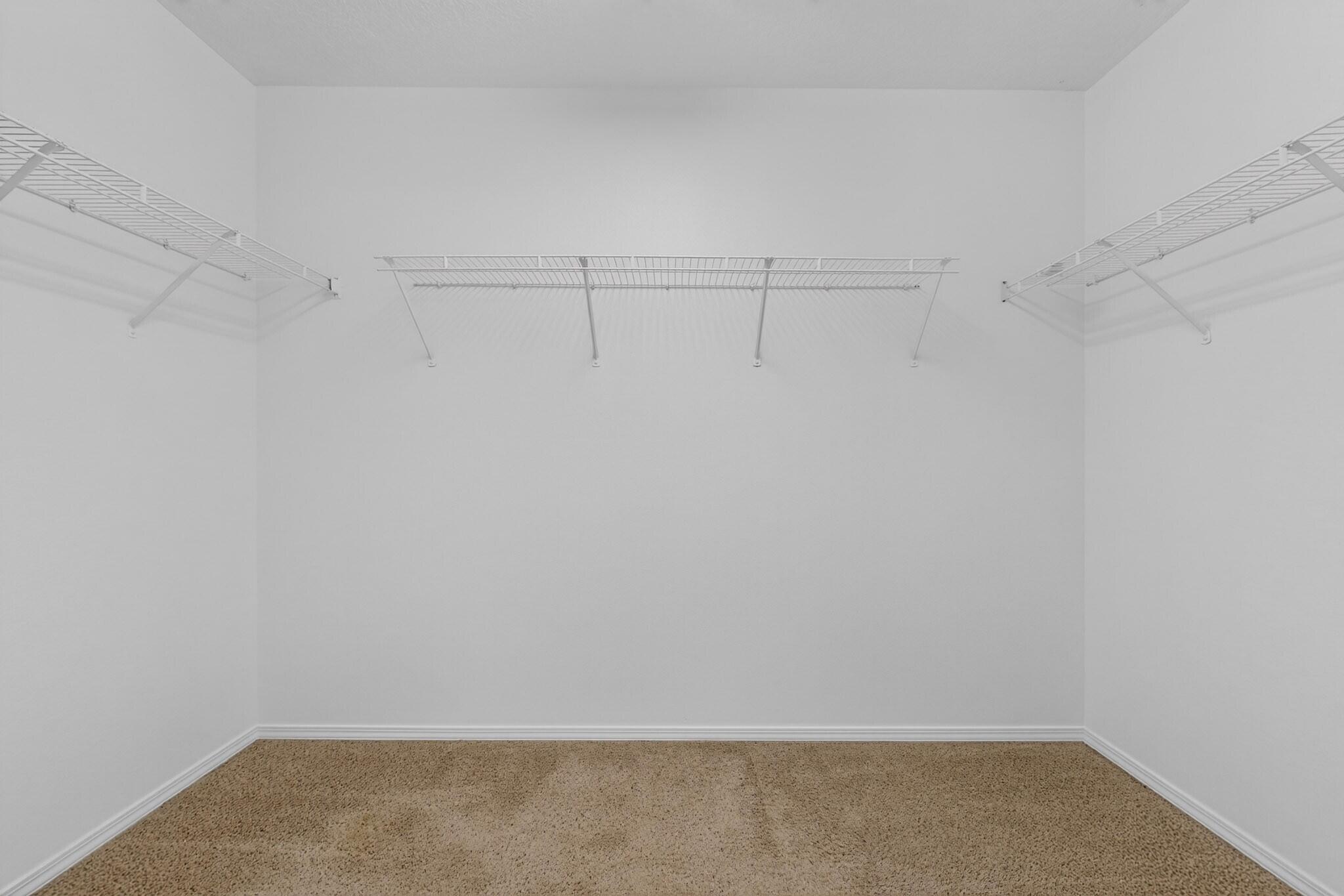 Photo 10 — 437 Luminoso Drive NW