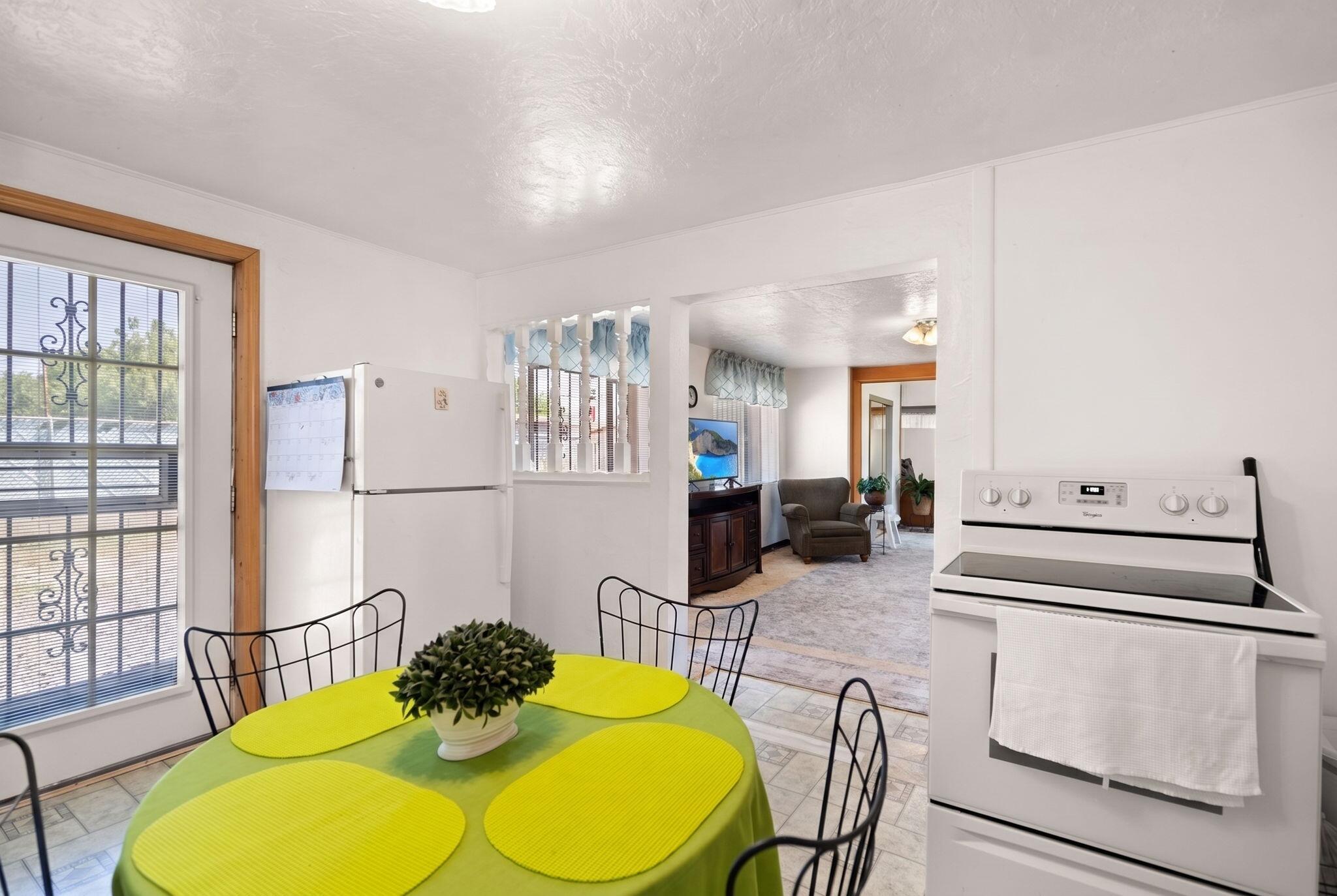 Photo 11 — 1629 Severo Road SW