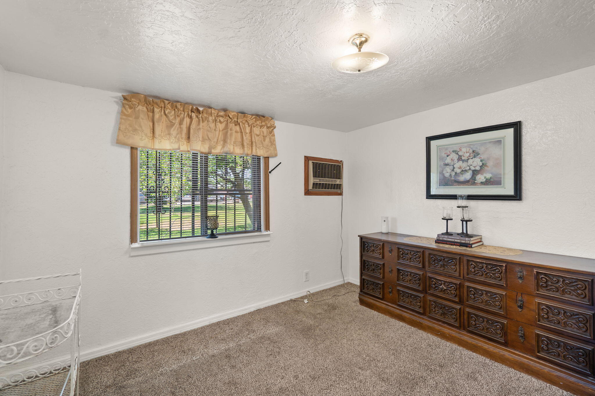 Photo 10 — 1629 Severo Road SW
