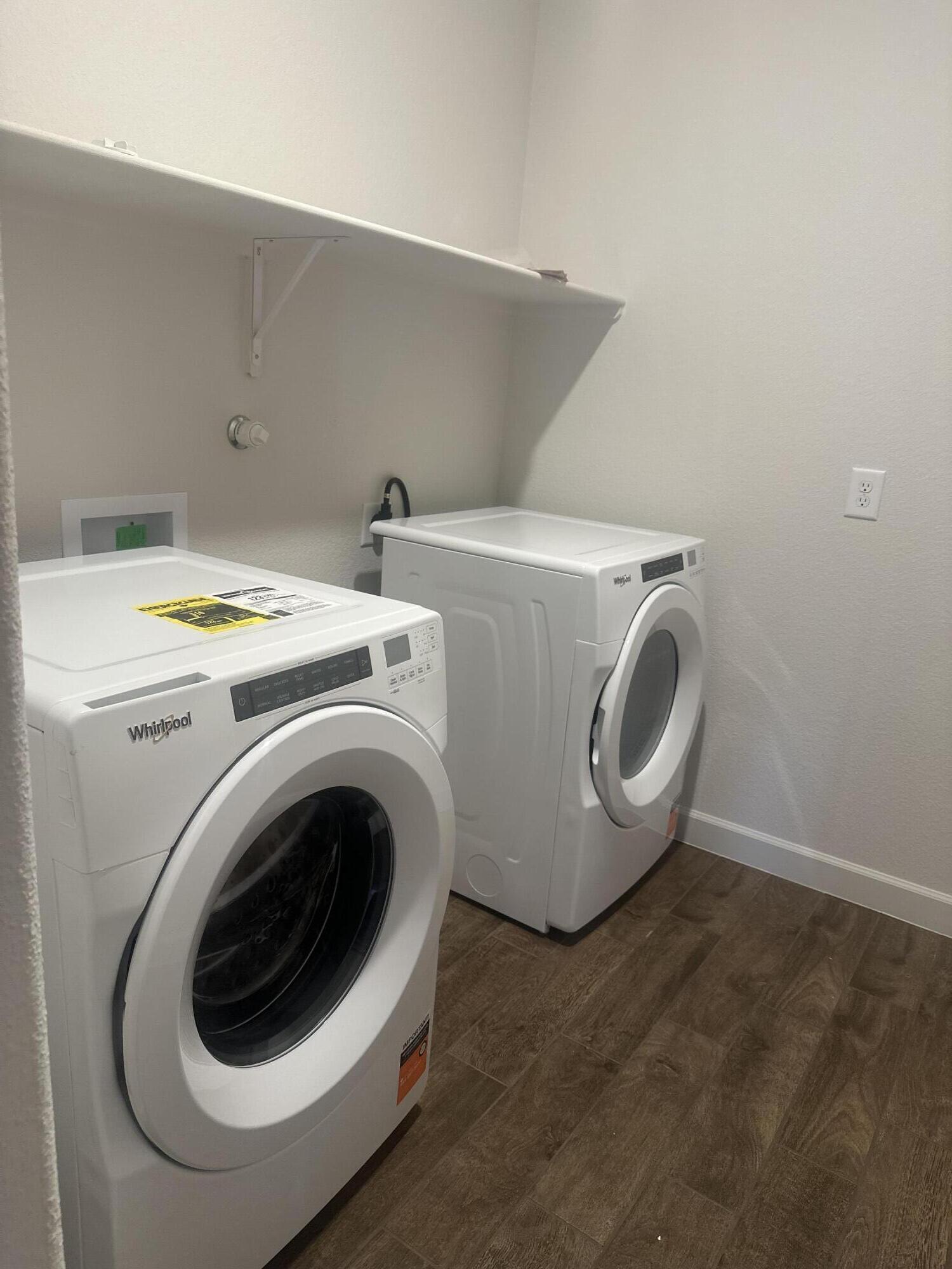 Photo 4 — 6755 Clayton Drive NE
