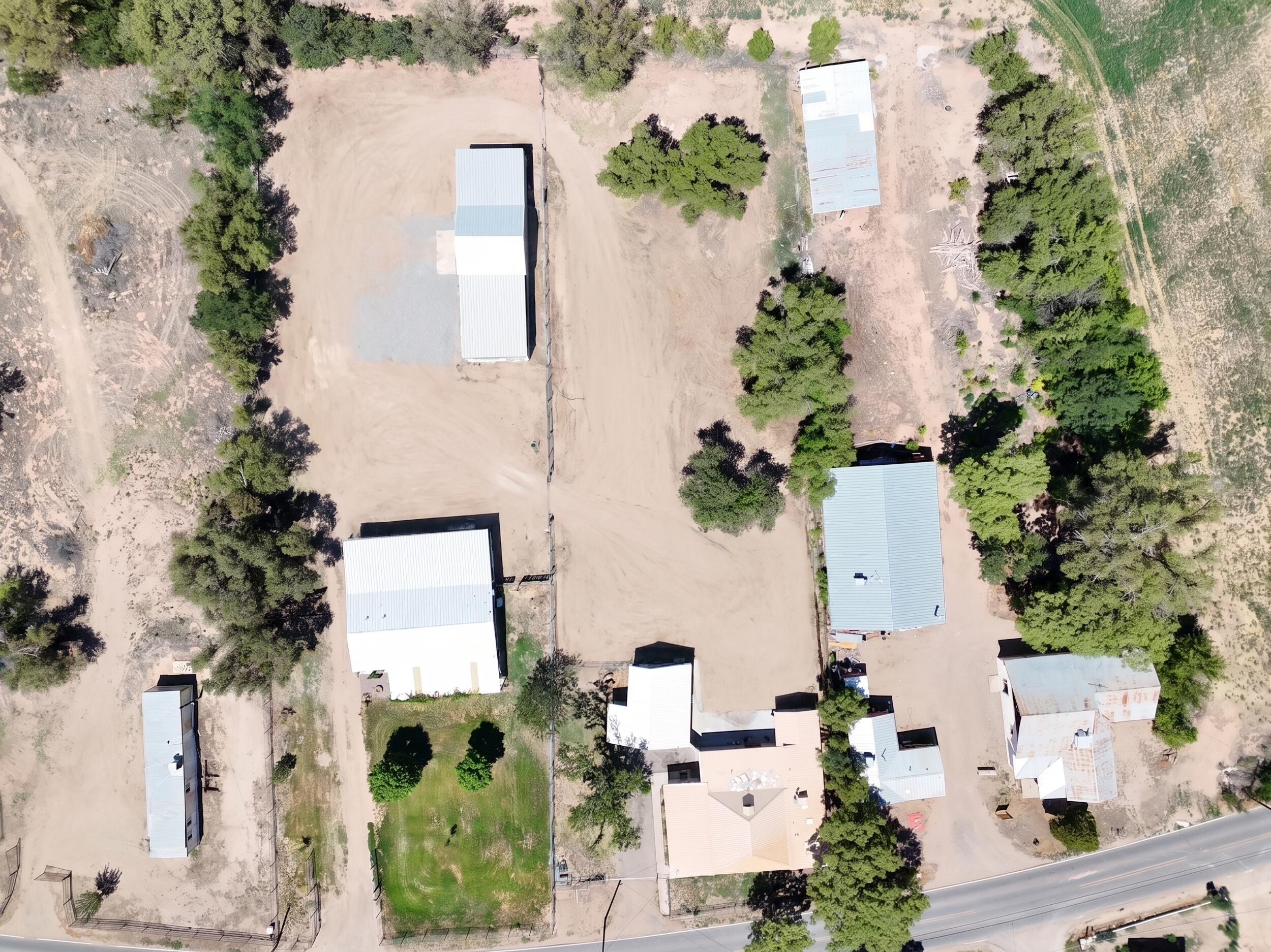 Photo 6 — 915 N Gabaldon Road