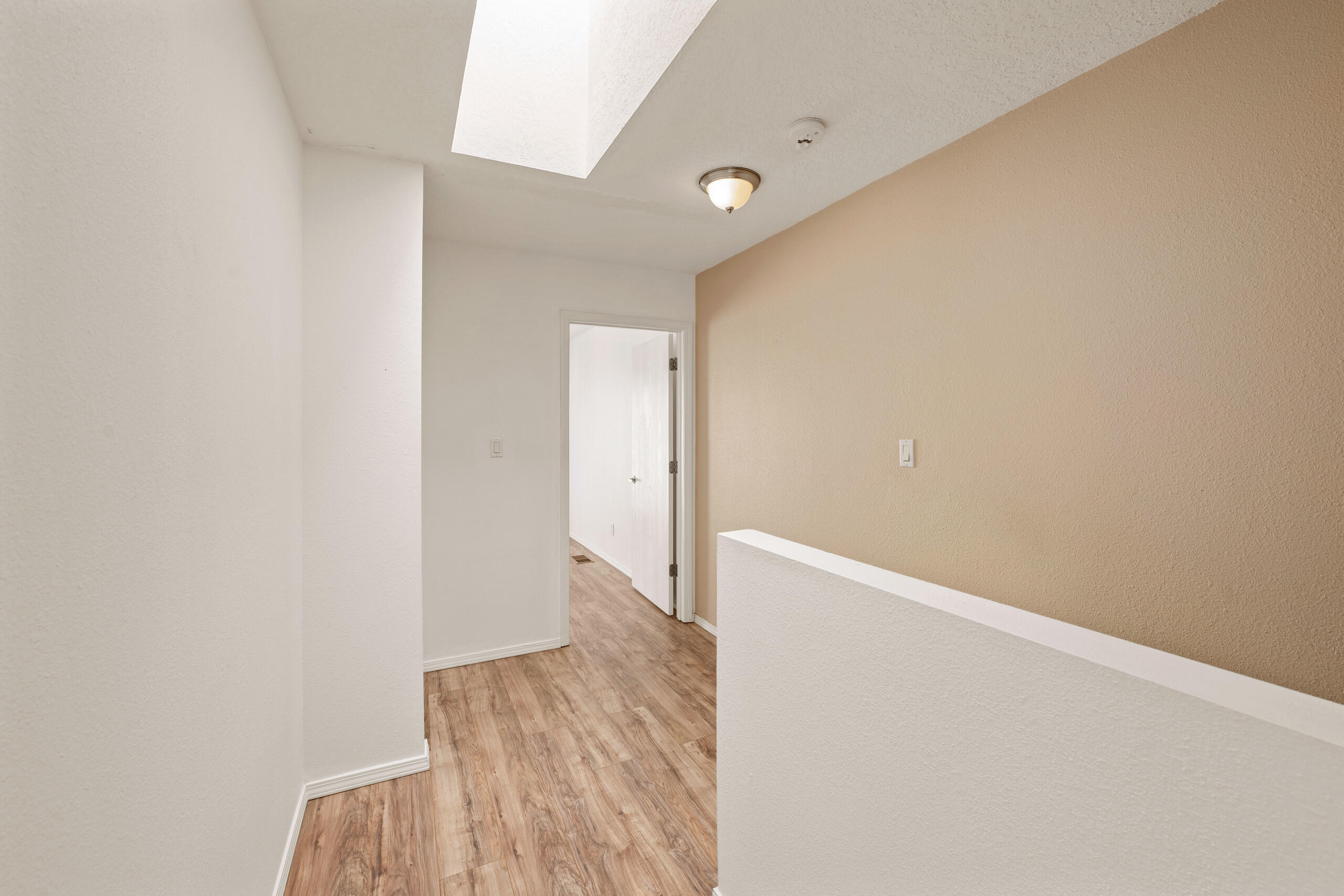 Photo 12 — 702 Broadway Boulevard SE APT 7