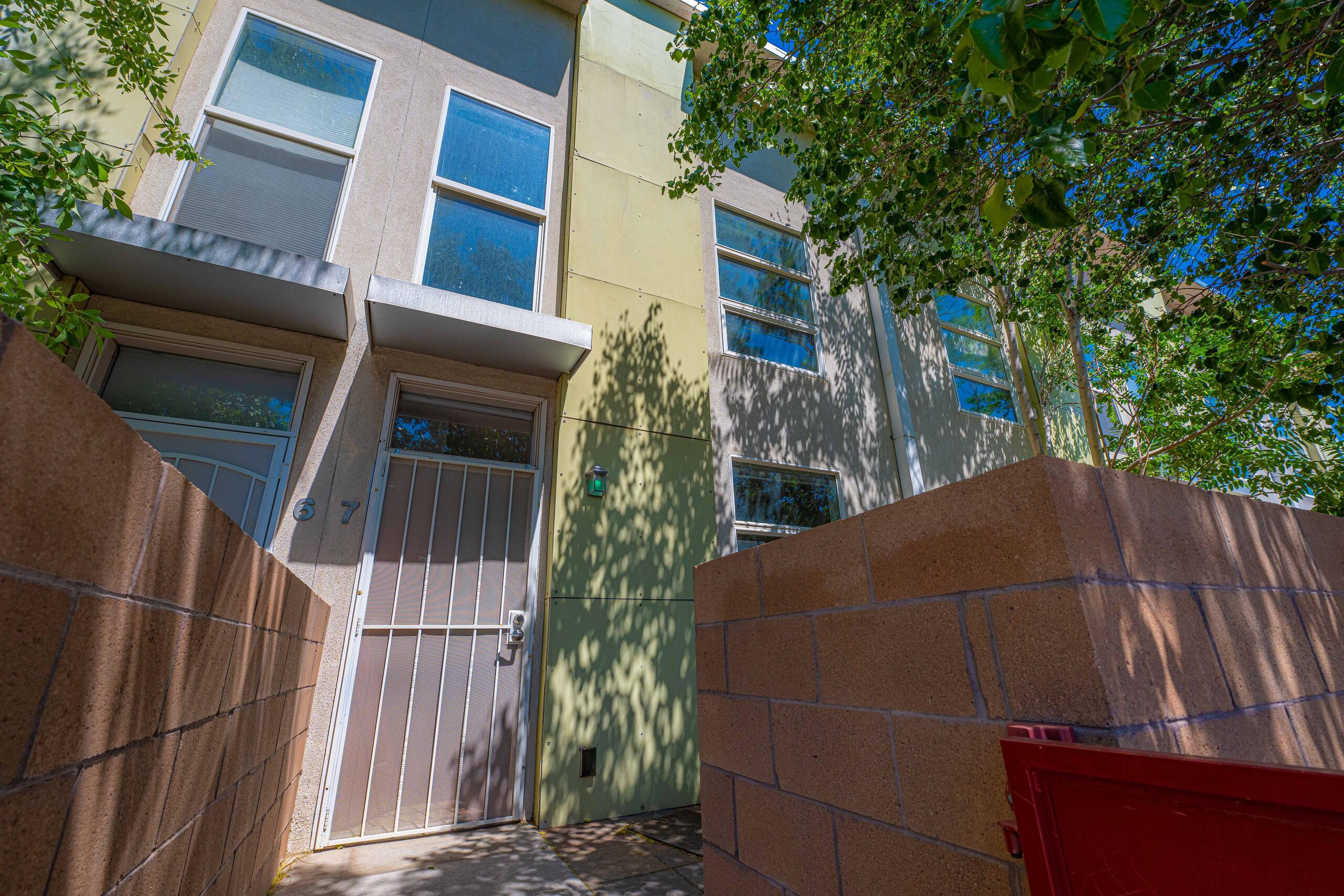 Photo 6 — 702 Broadway Boulevard SE APT 7