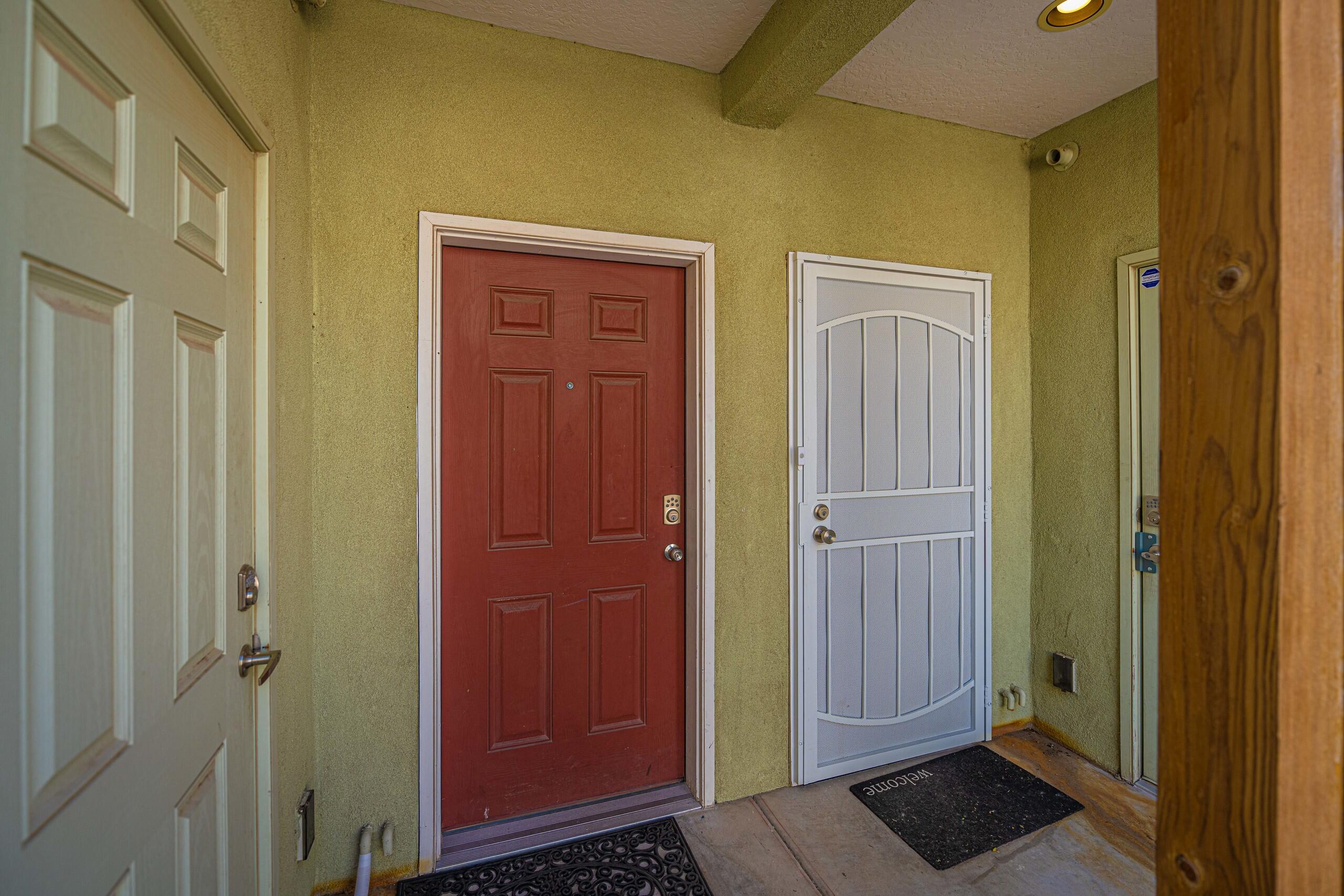 Photo 5 — 702 Broadway Boulevard SE APT 7