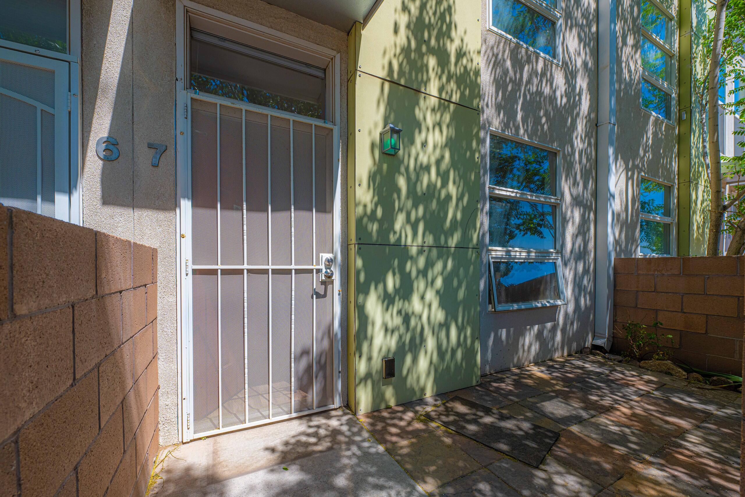 Photo 4 — 702 Broadway Boulevard SE APT 7