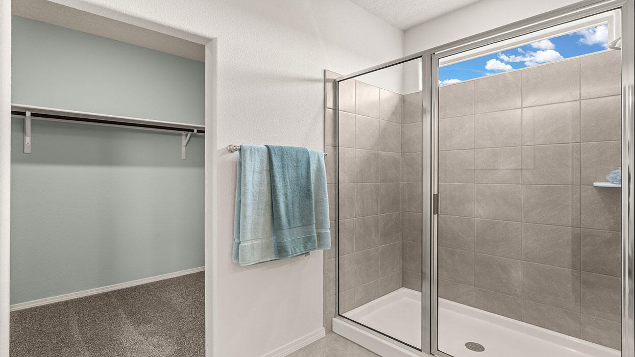 Photo 12 — 2453 Eglisfield Loop NE