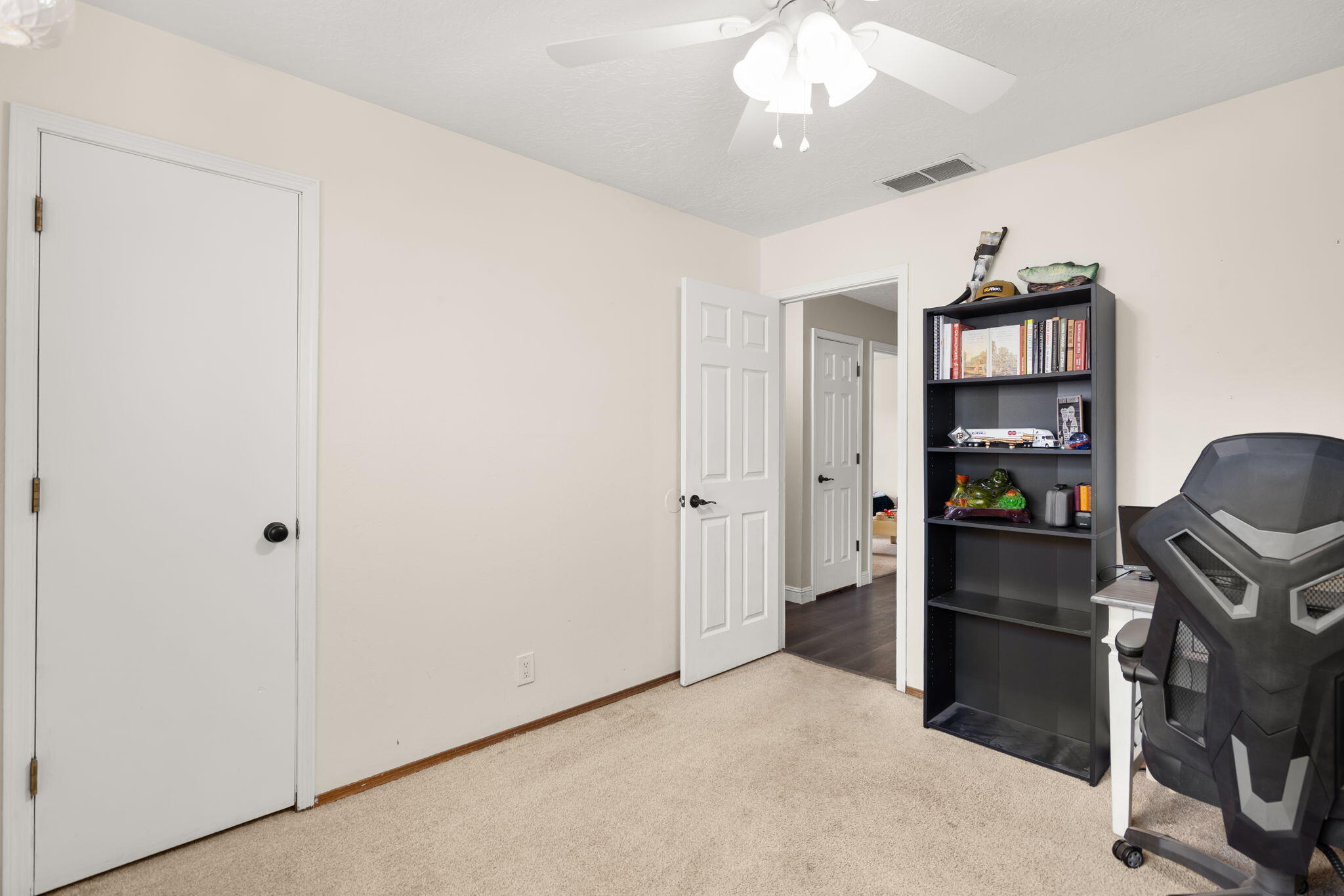 Photo 12 — 5208 Russell Drive NW