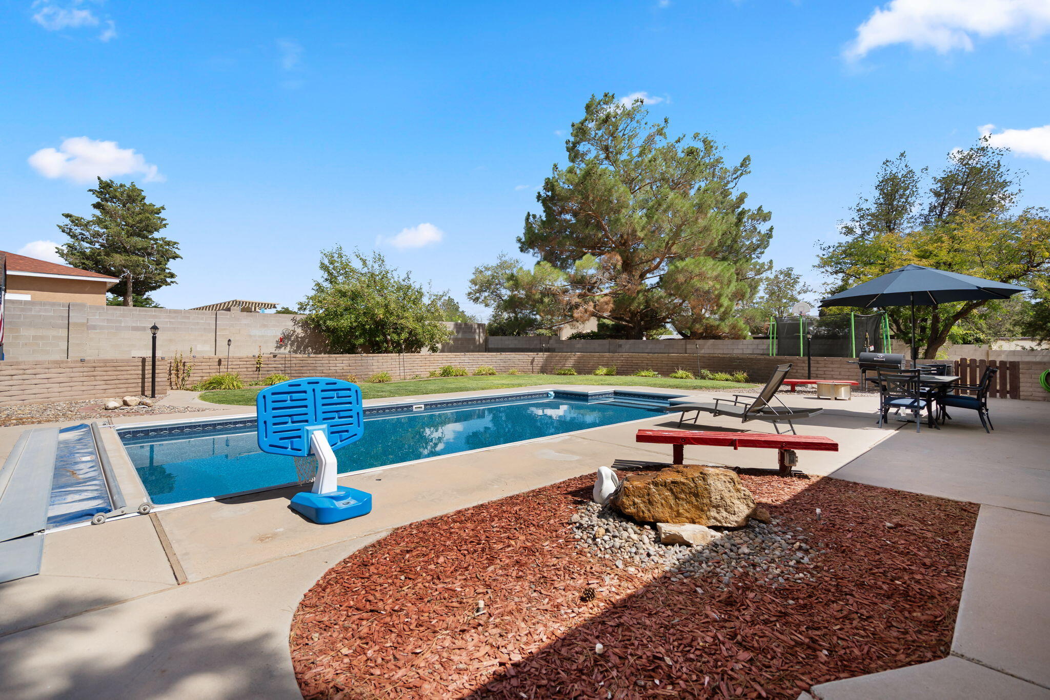 Photo 5 — 5208 Russell Drive NW