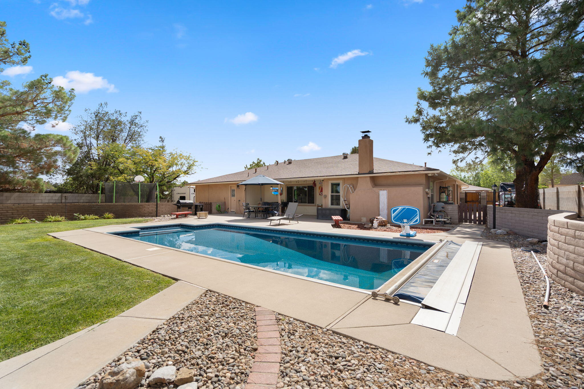 Photo 4 — 5208 Russell Drive NW