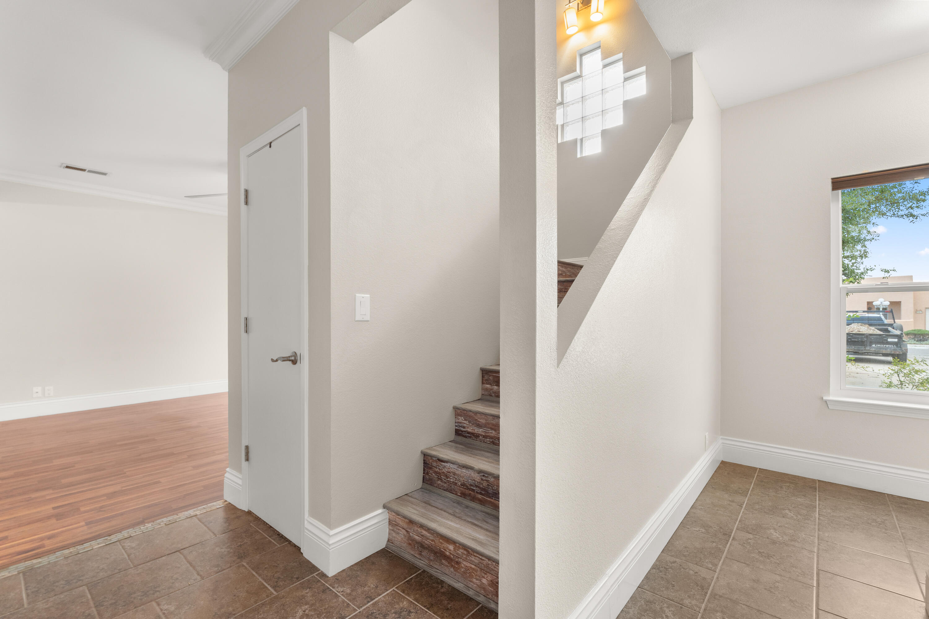 Photo 19 — 506 Phoenix Avenue NW