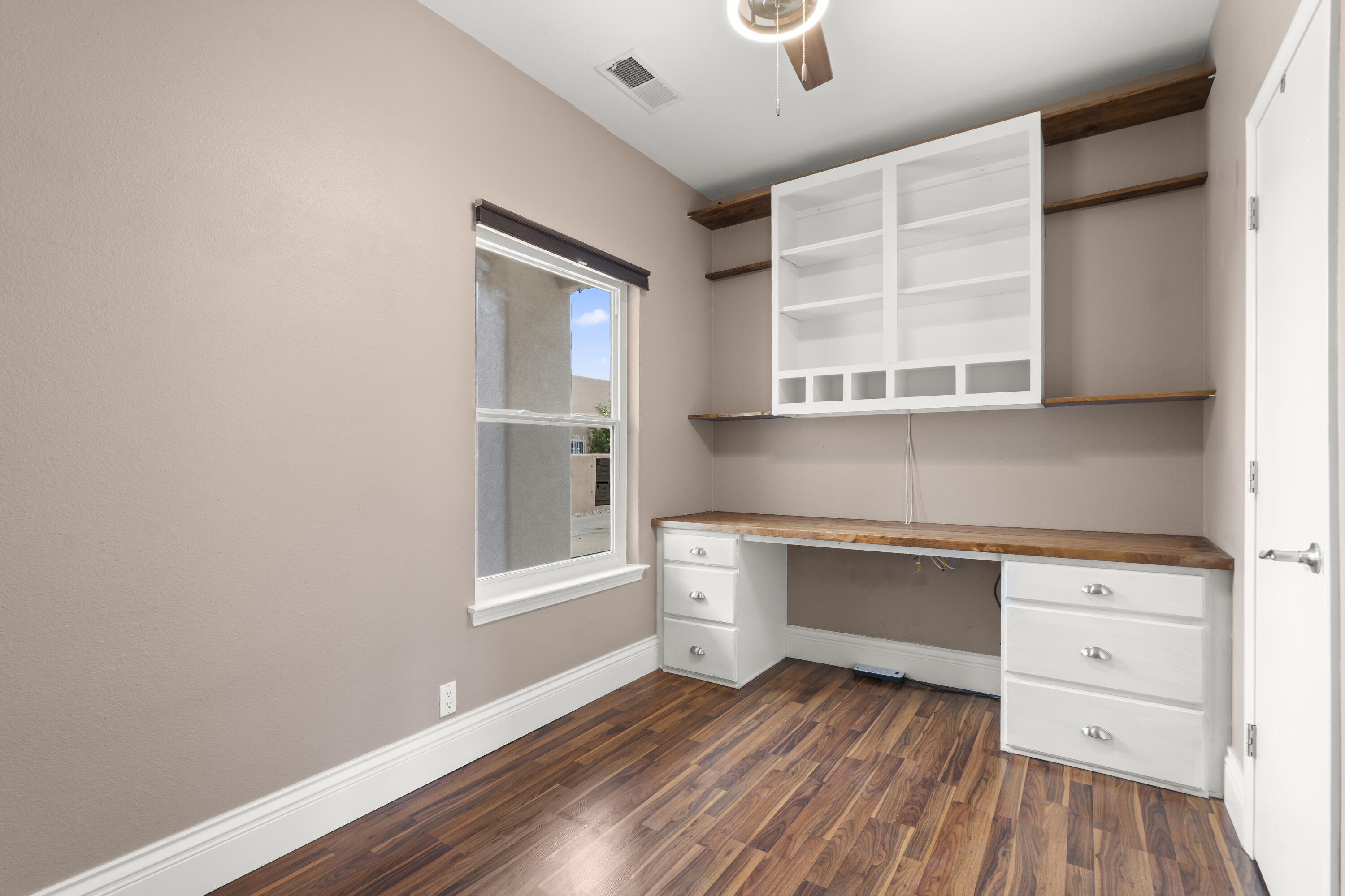 Photo 18 — 506 Phoenix Avenue NW