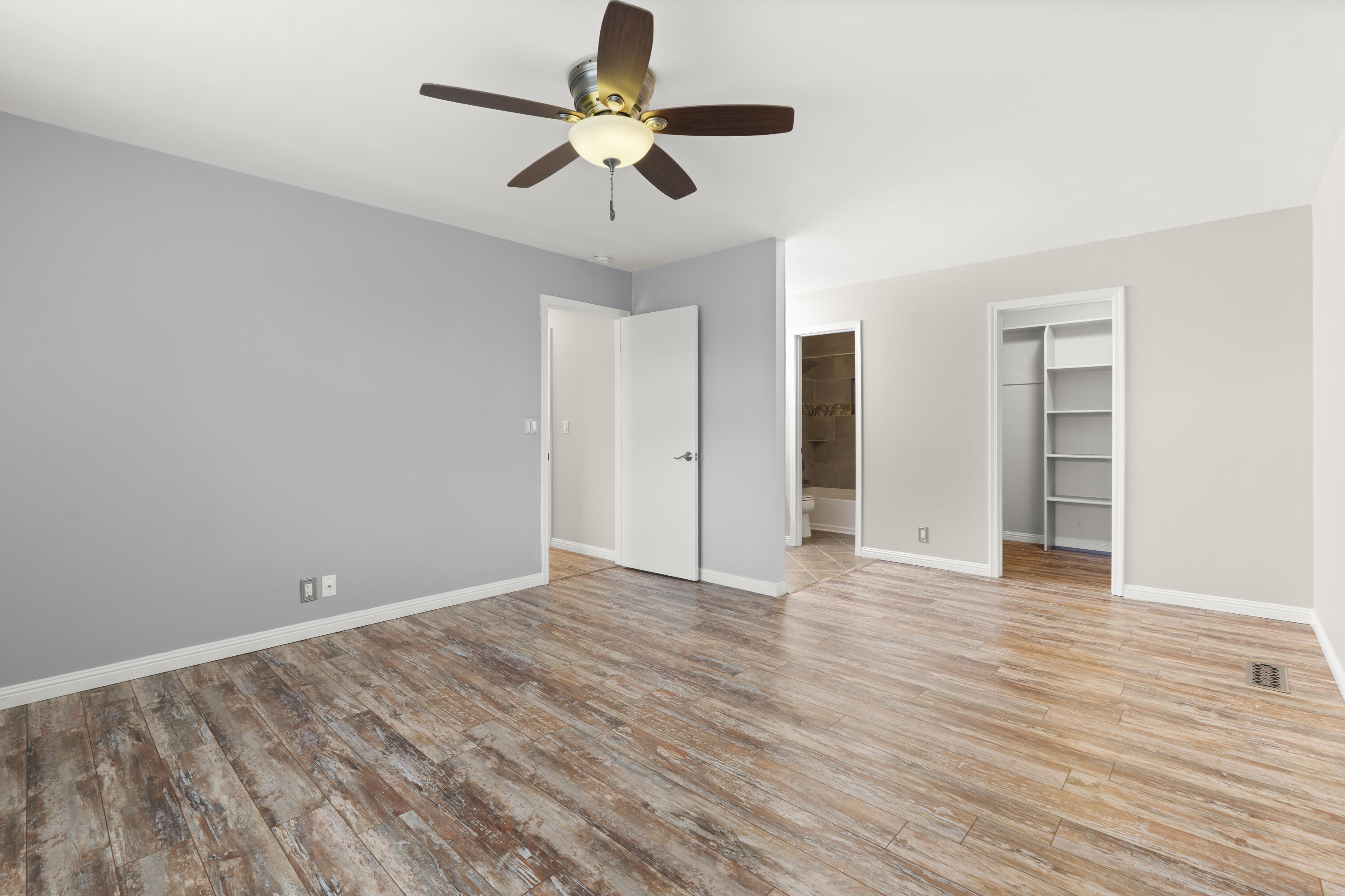 Photo 15 — 506 Phoenix Avenue NW