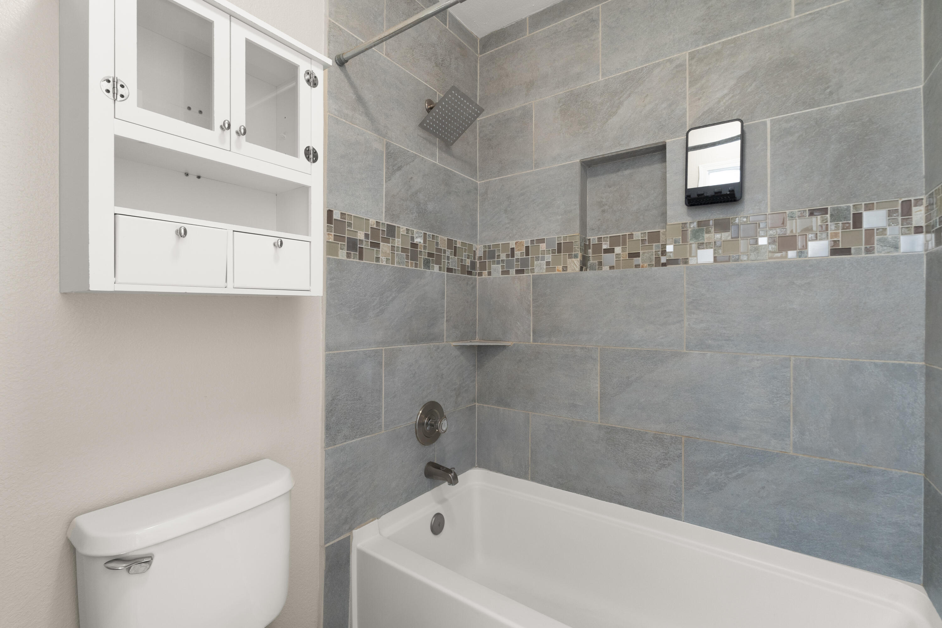 Photo 12 — 506 Phoenix Avenue NW