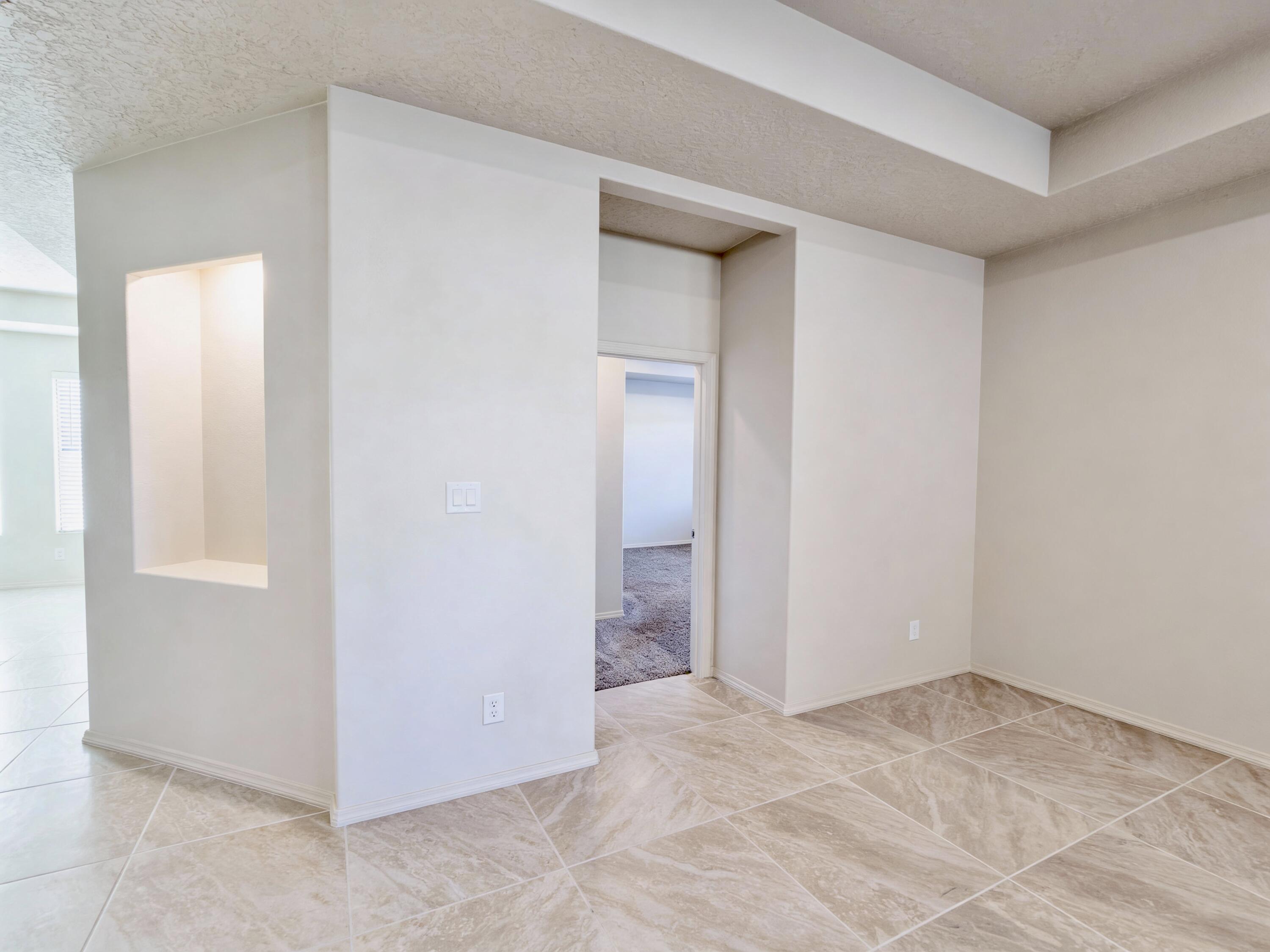 Photo 10 — 151 Fernleaf Court NW