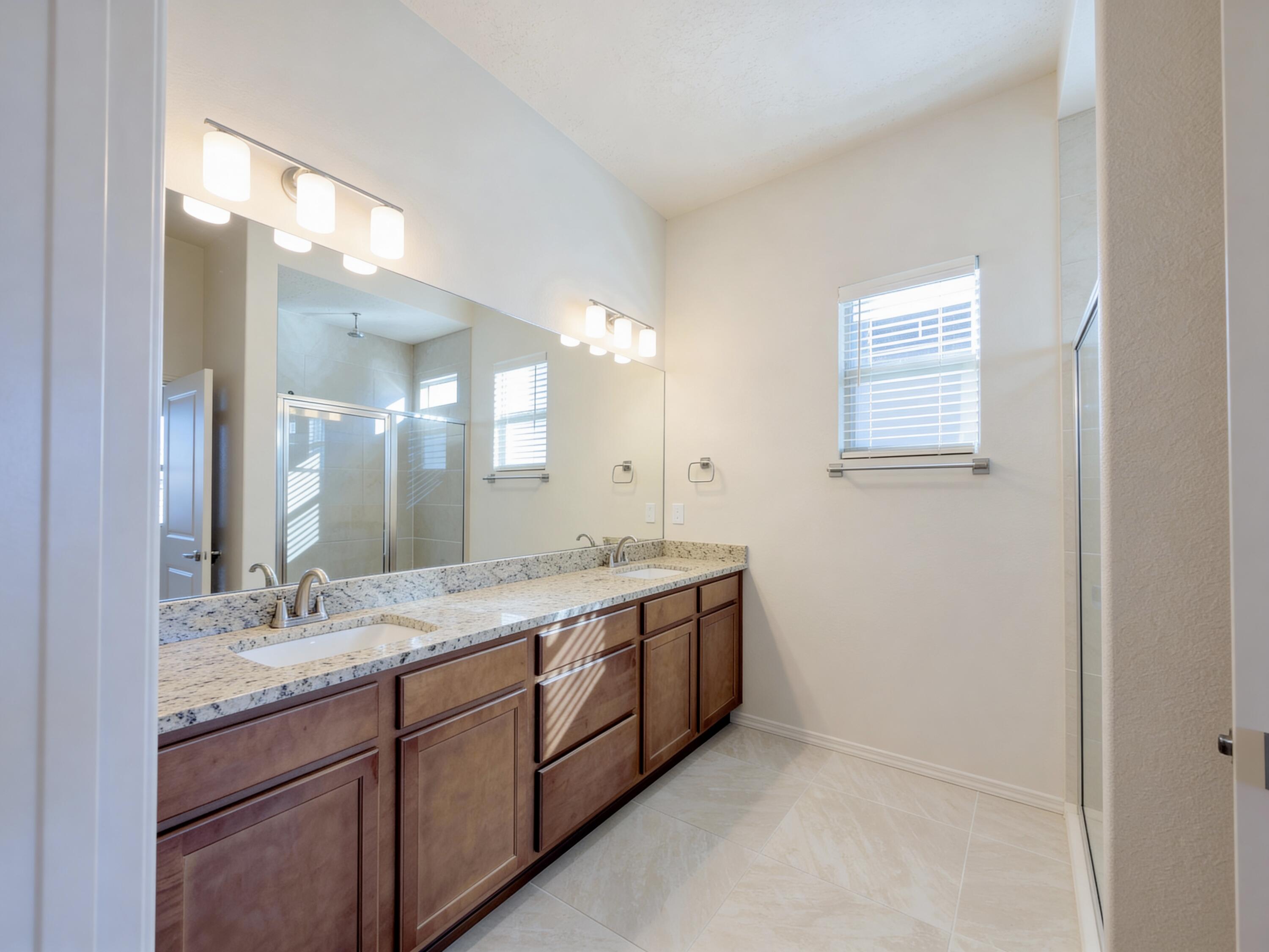 Photo 7 — 151 Fernleaf Court NW