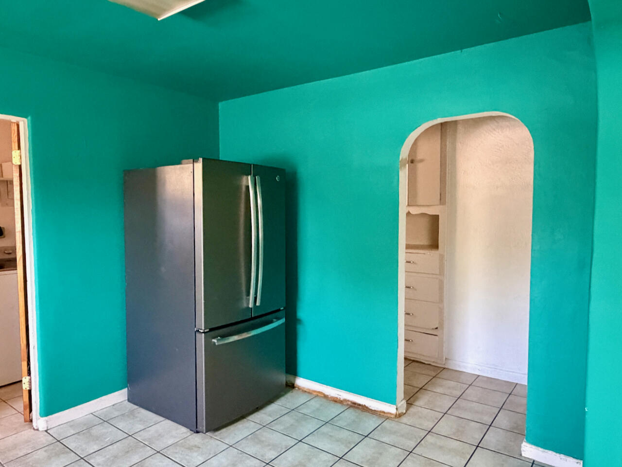 Photo 8 — 821 Ortiz Drive SE