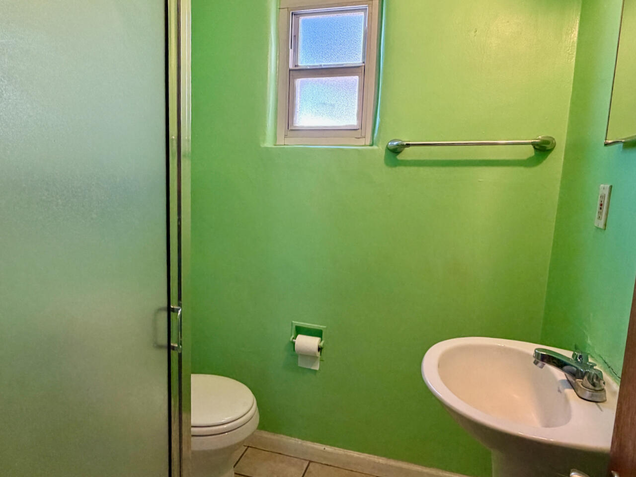 Photo 6 — 821 Ortiz Drive SE