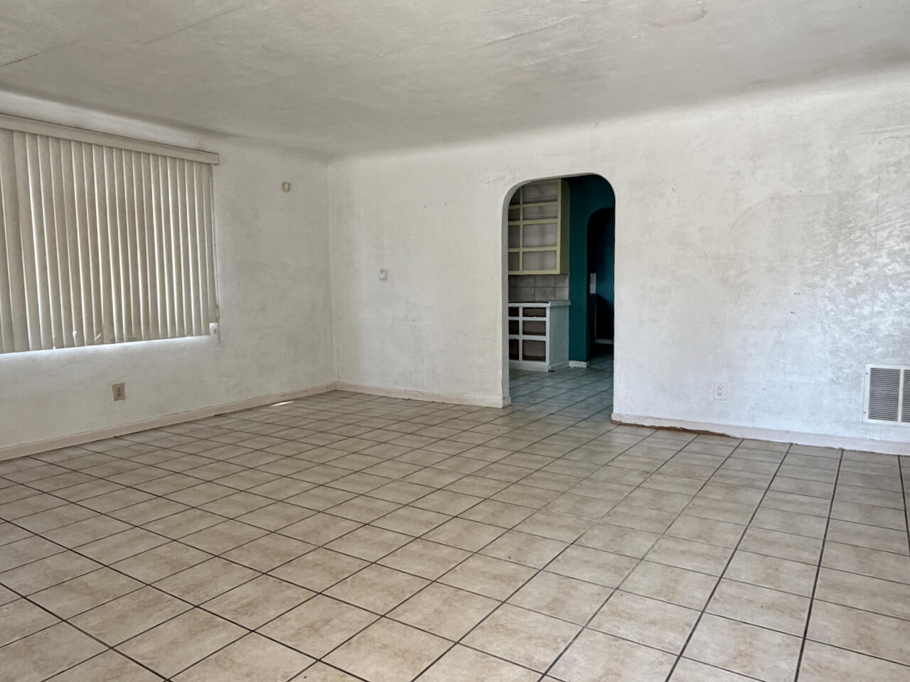 Photo 15 — 821 Ortiz Drive SE