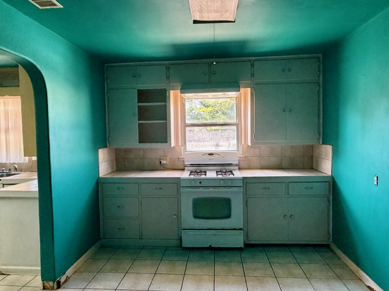 Photo 13 — 821 Ortiz Drive SE