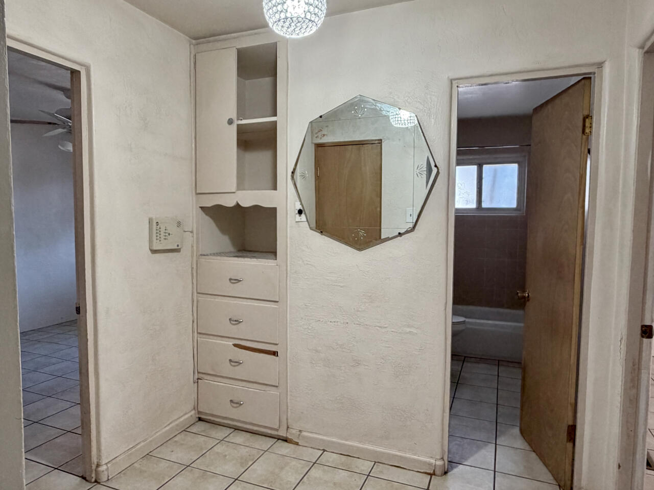 Photo 12 — 821 Ortiz Drive SE