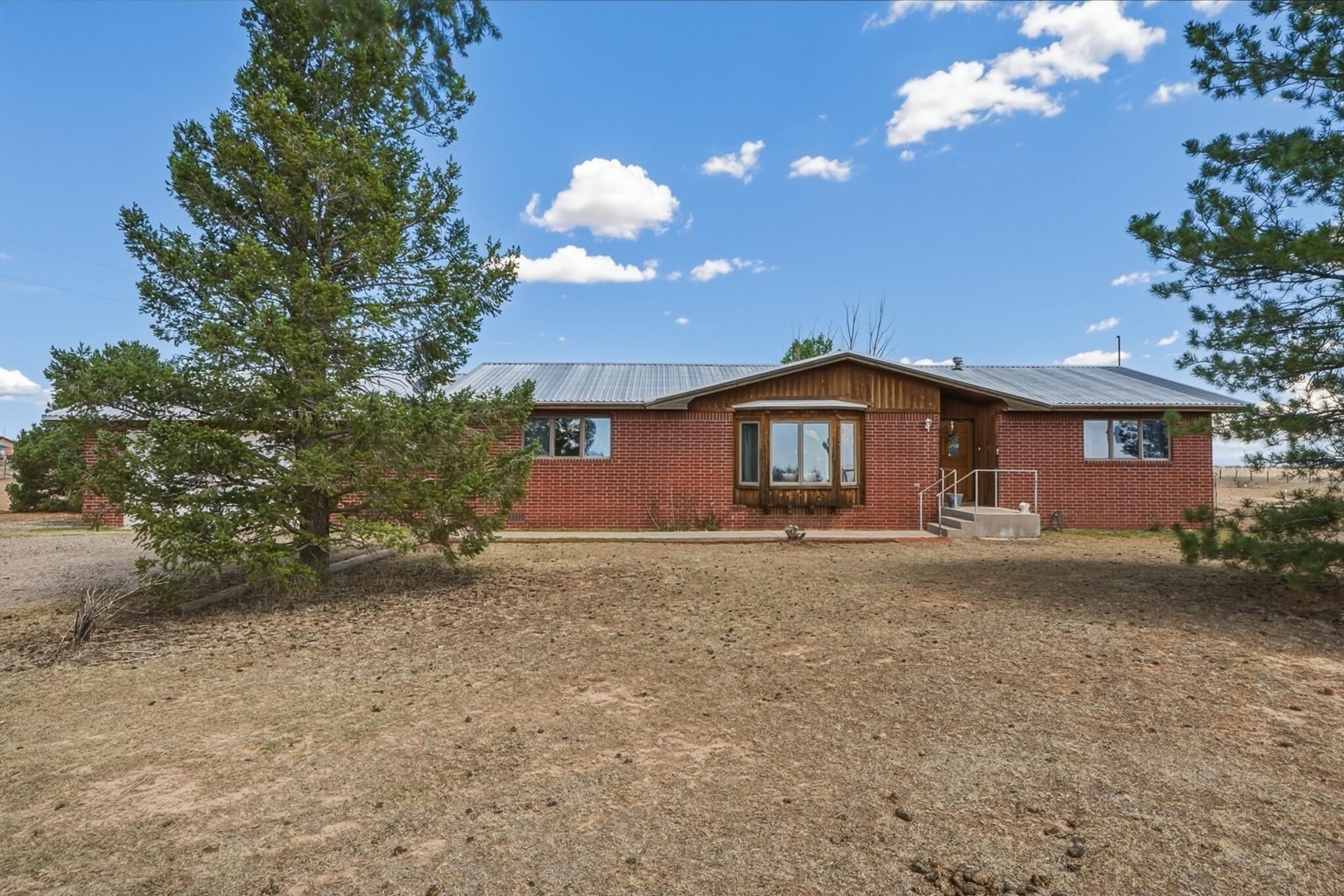 155 Rabbit Run Court, Moriarty, NM 87035