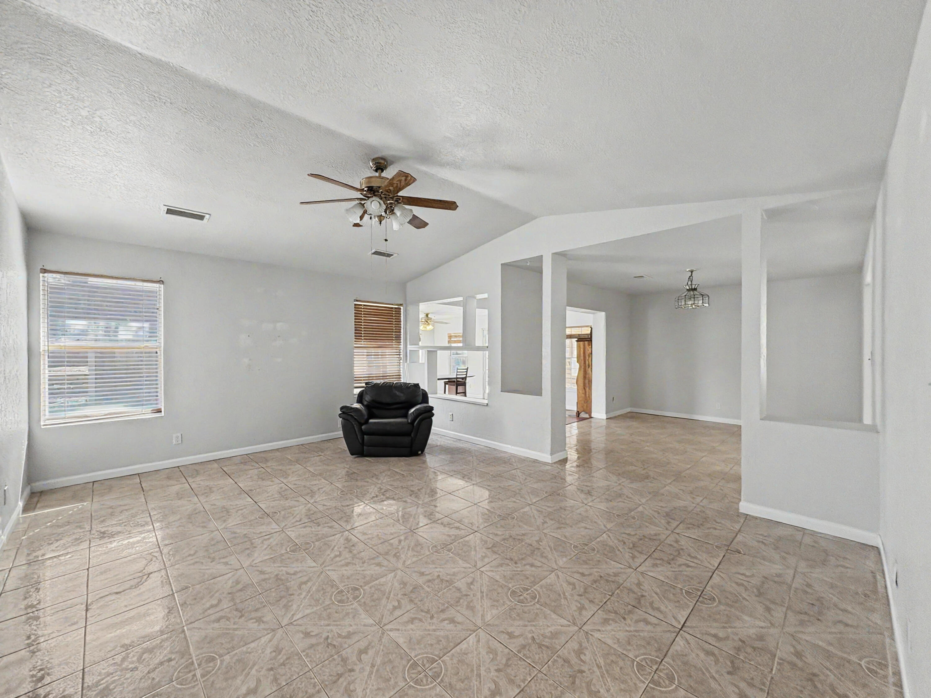 Photo 19 — 6750 Colorado Court NE