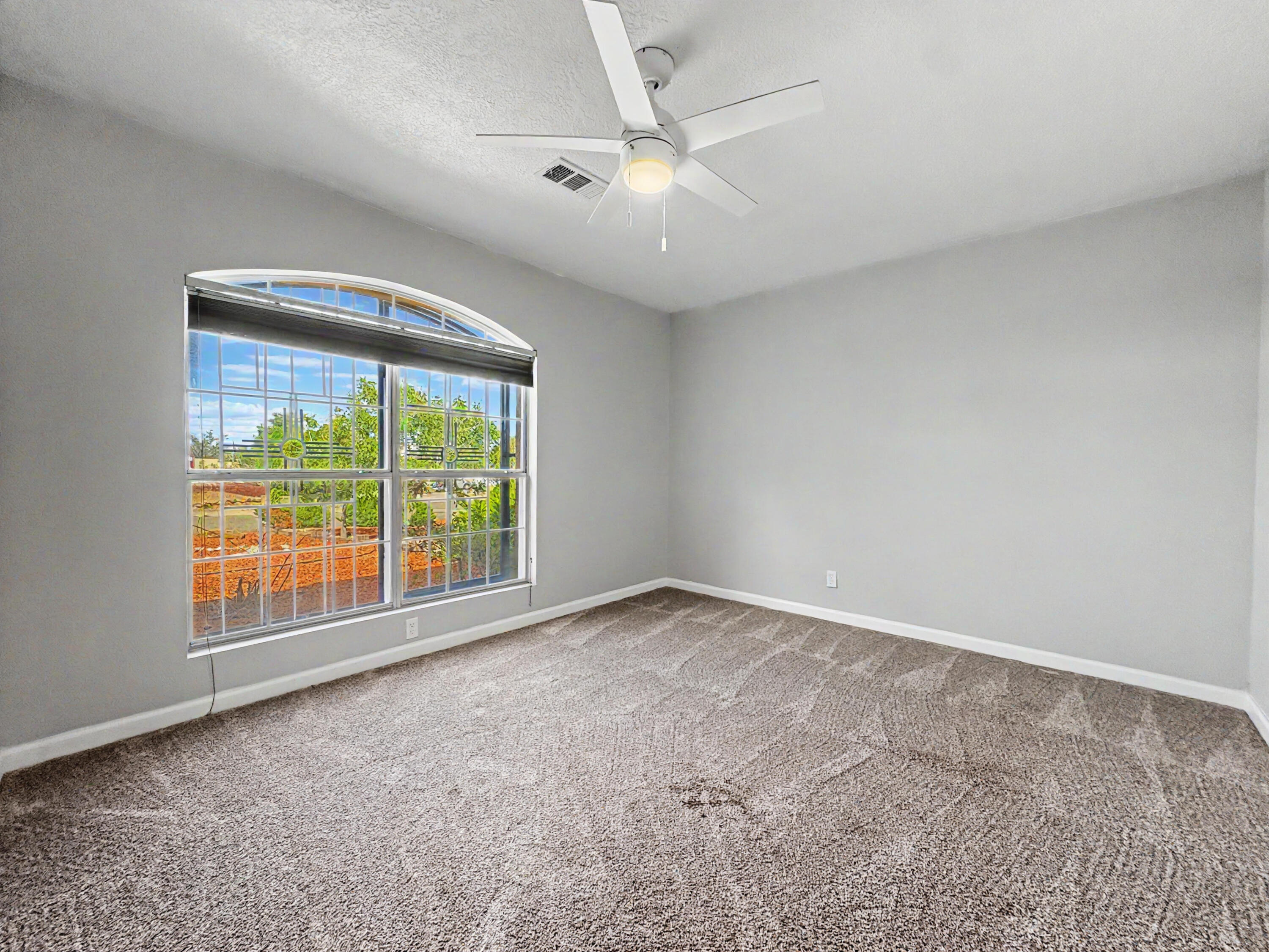 Photo 3 — 6750 Colorado Court NE