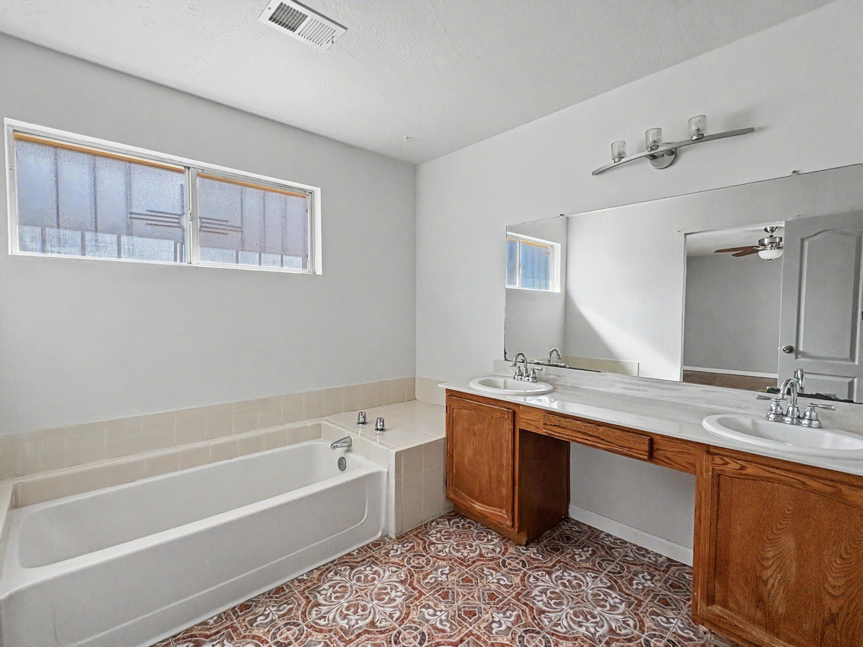 Photo 7 — 6750 Colorado Court NE