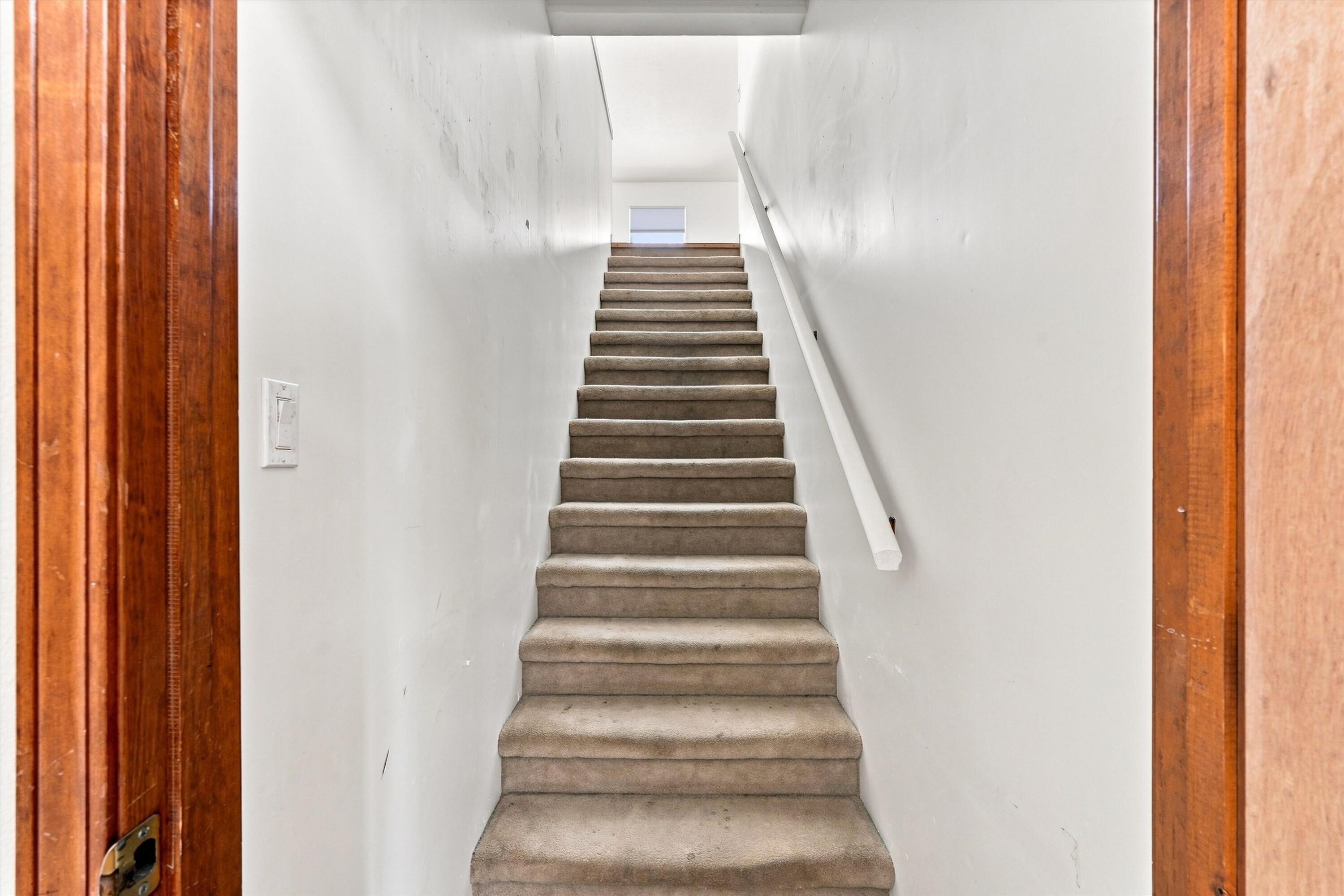Photo 17 — 464 Sedillo Road