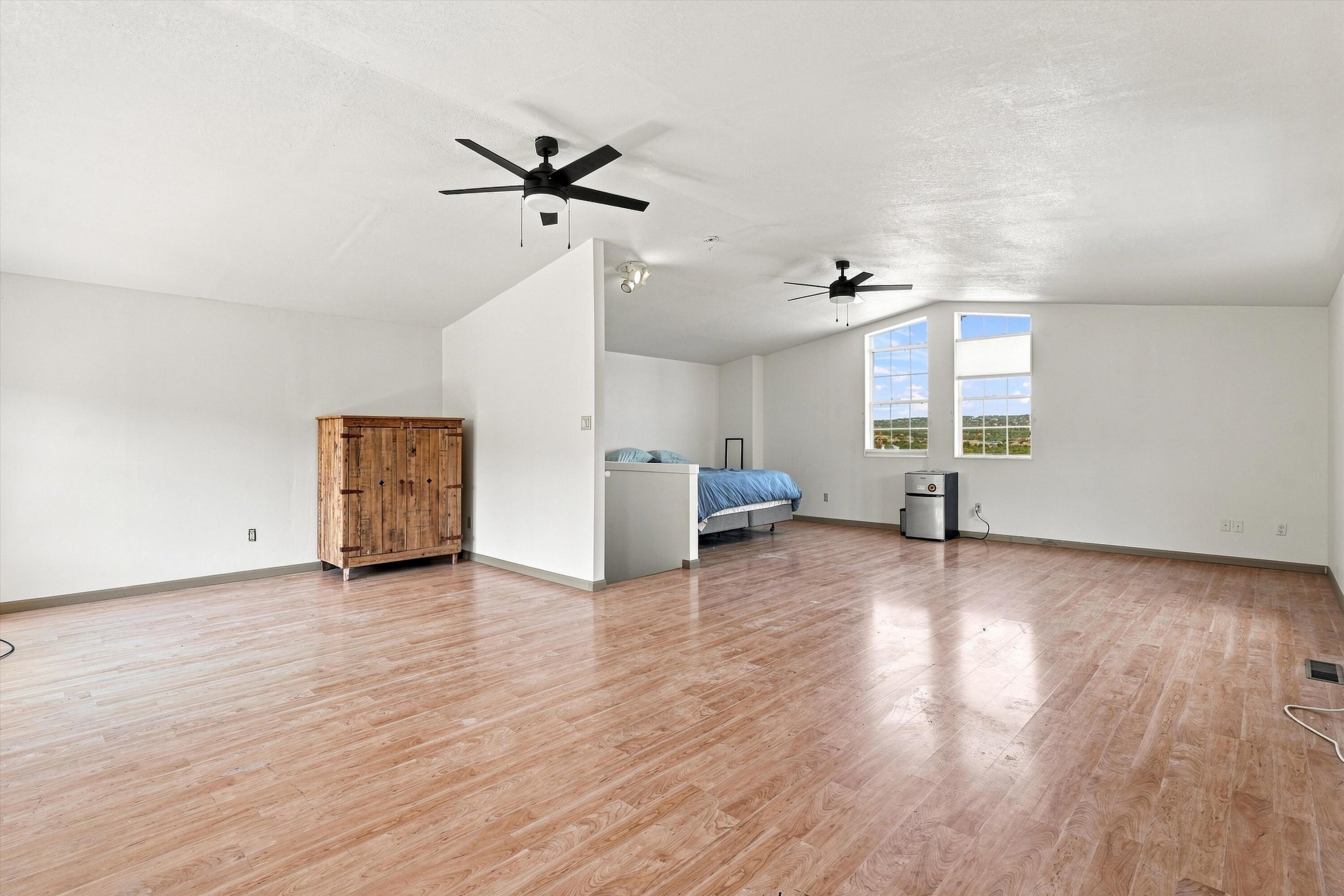 Photo 16 — 464 Sedillo Road