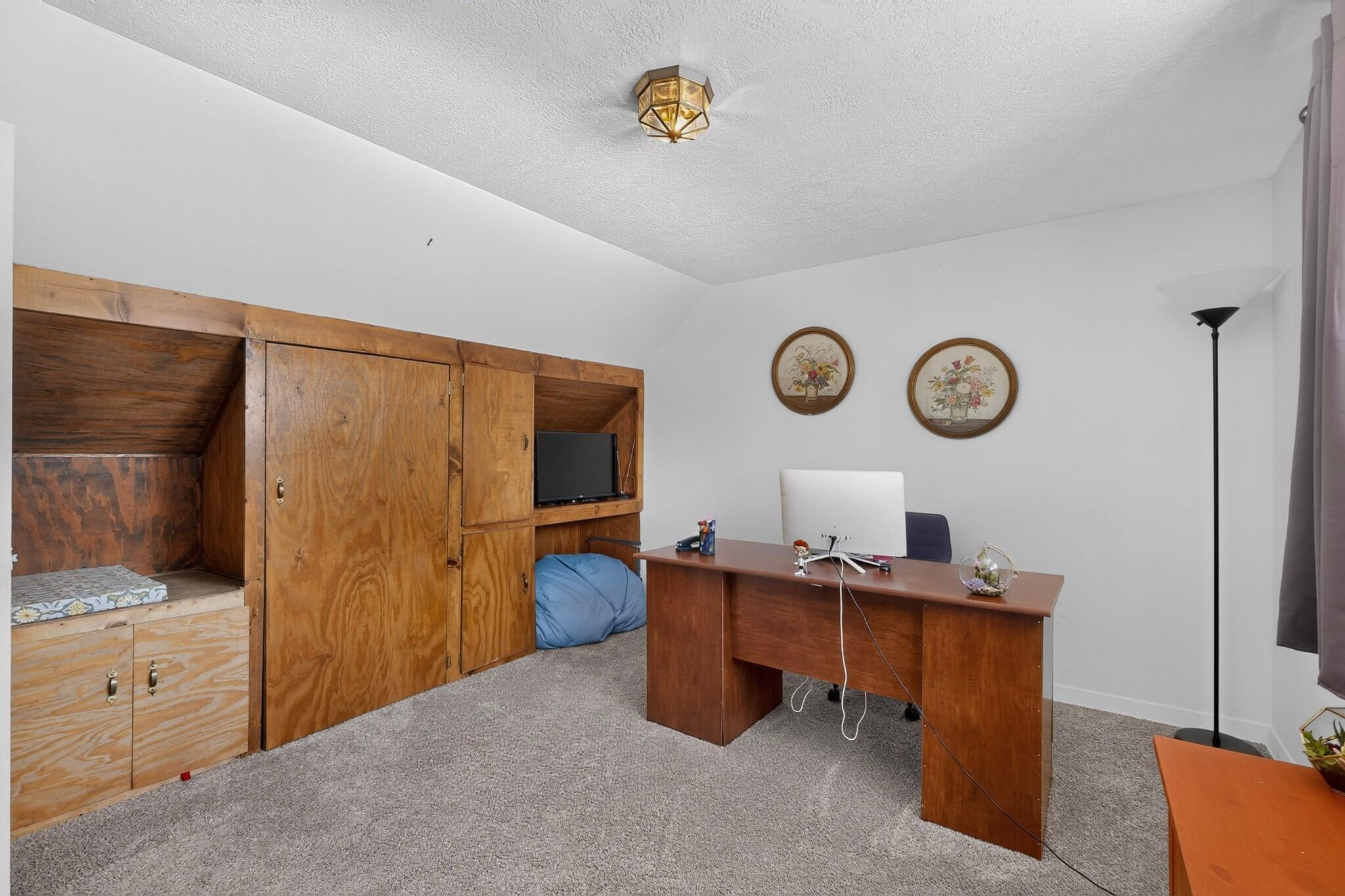 Photo 13 — 1805 Stanford Drive SE