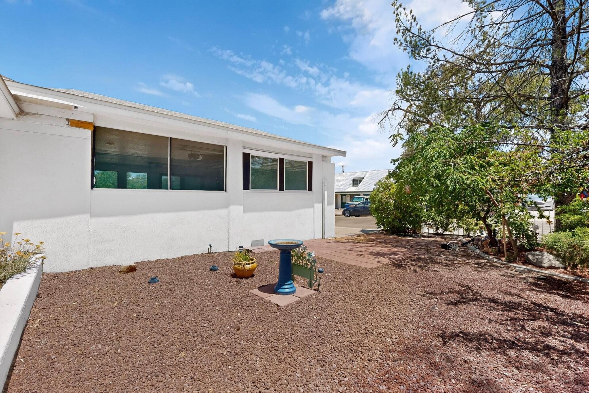 Photo 8 — 1805 Stanford Drive SE