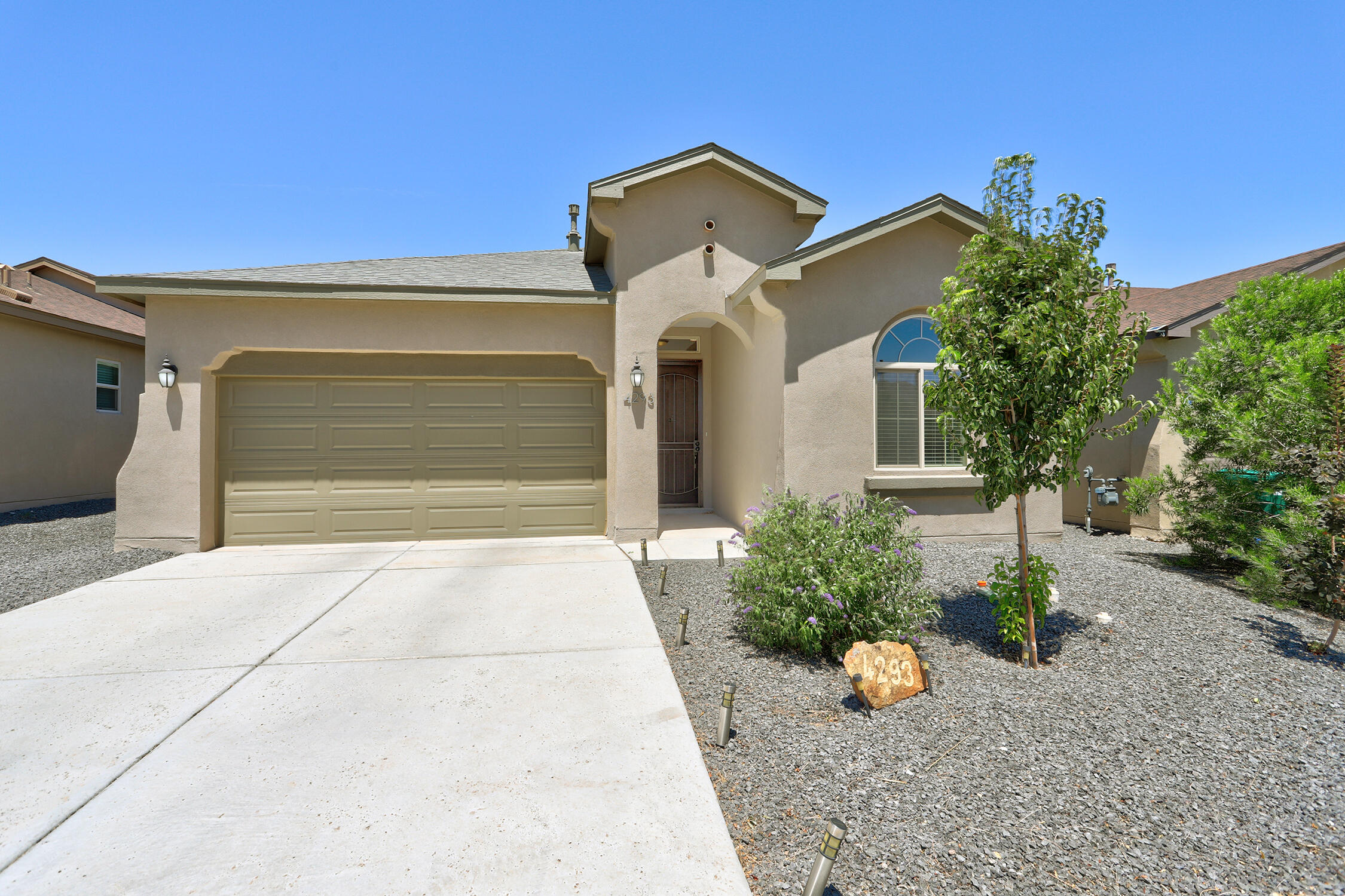 4293 Crowned Eagle Loop NE, Rio Rancho, NM 87144