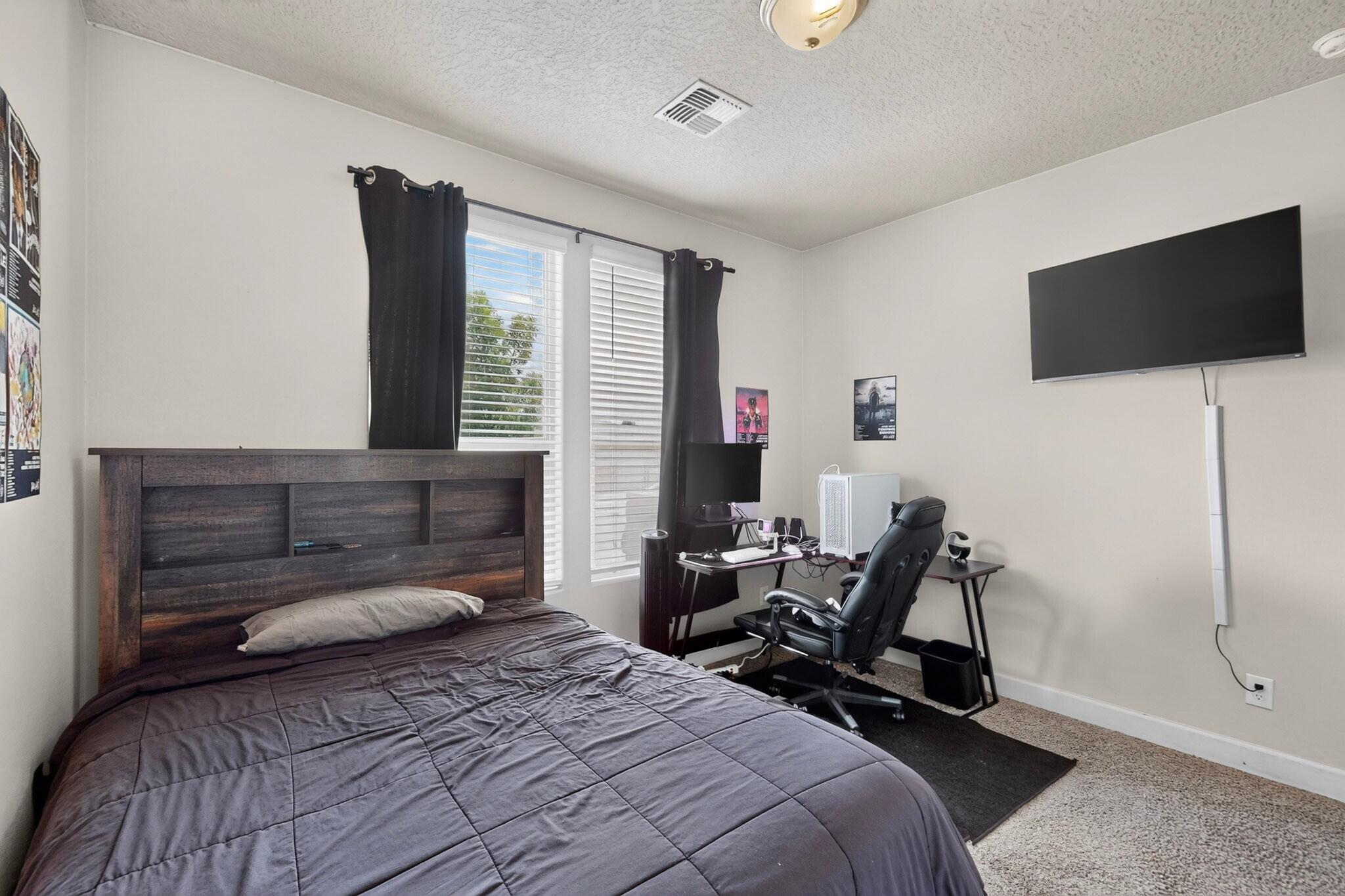 Photo 6 — 6605 Nacelle Road NE