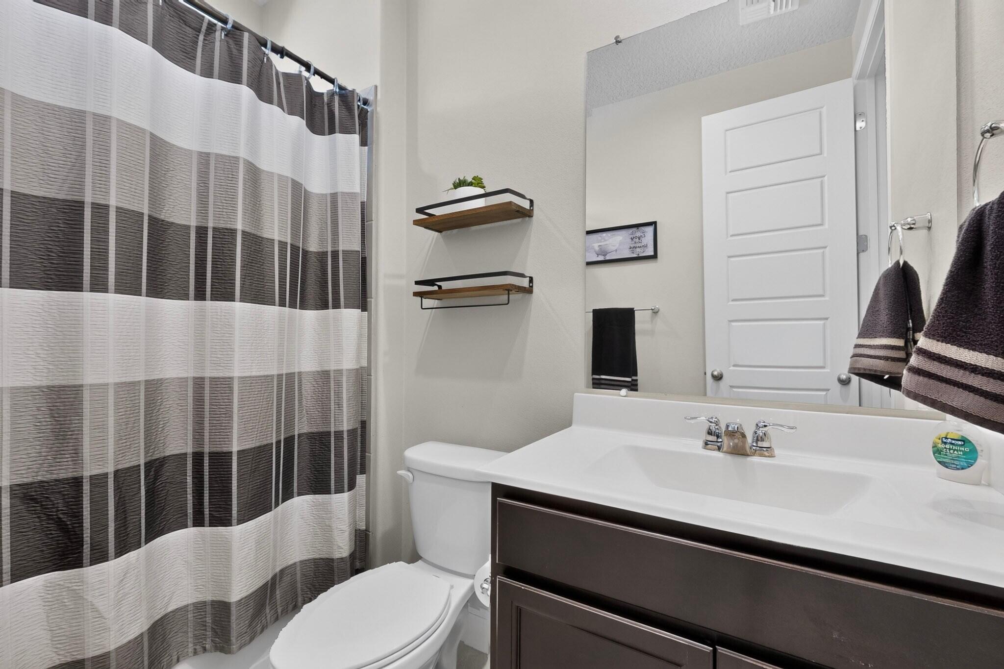 Photo 8 — 6605 Nacelle Road NE
