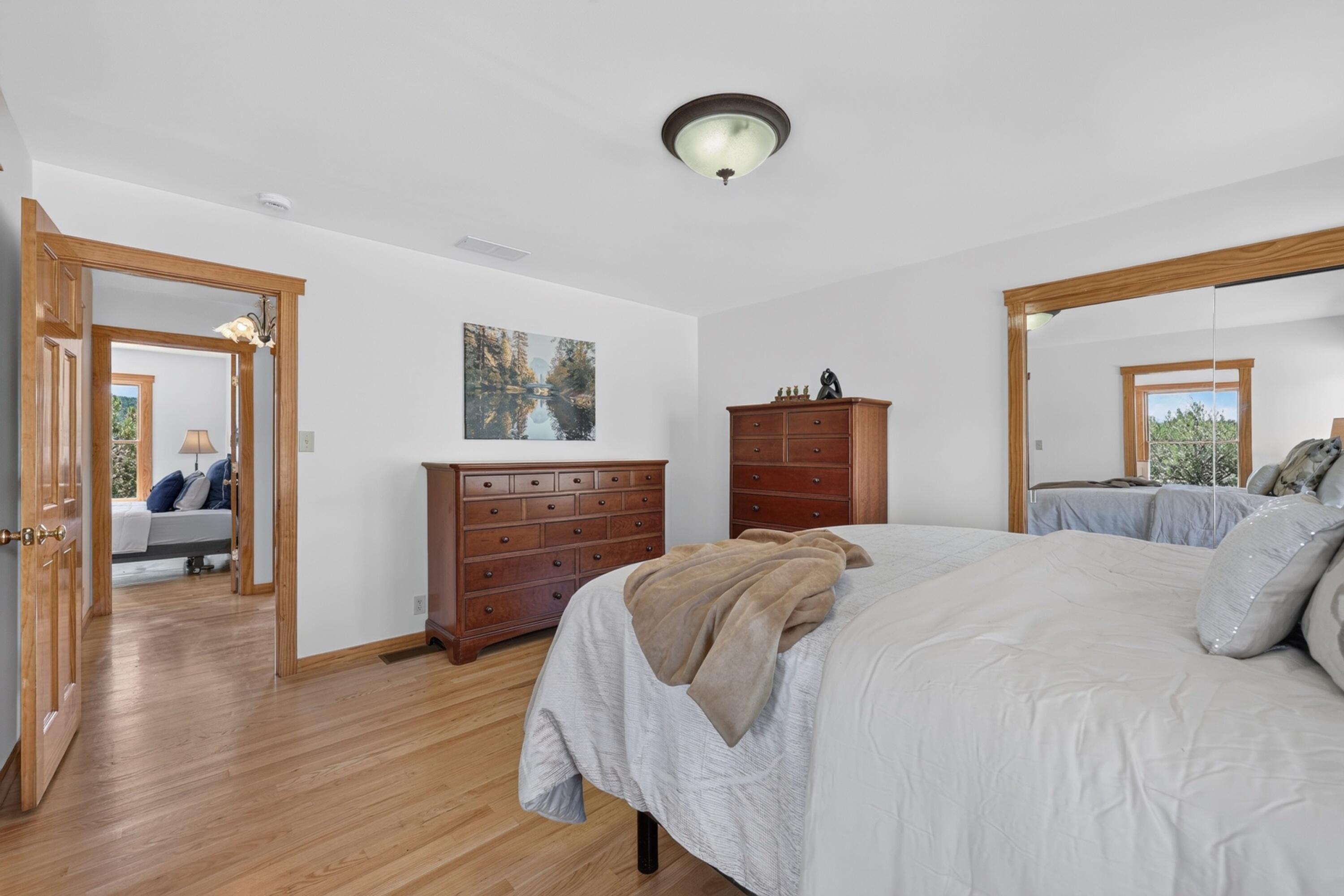 Photo 18 — 15 Hobart Road