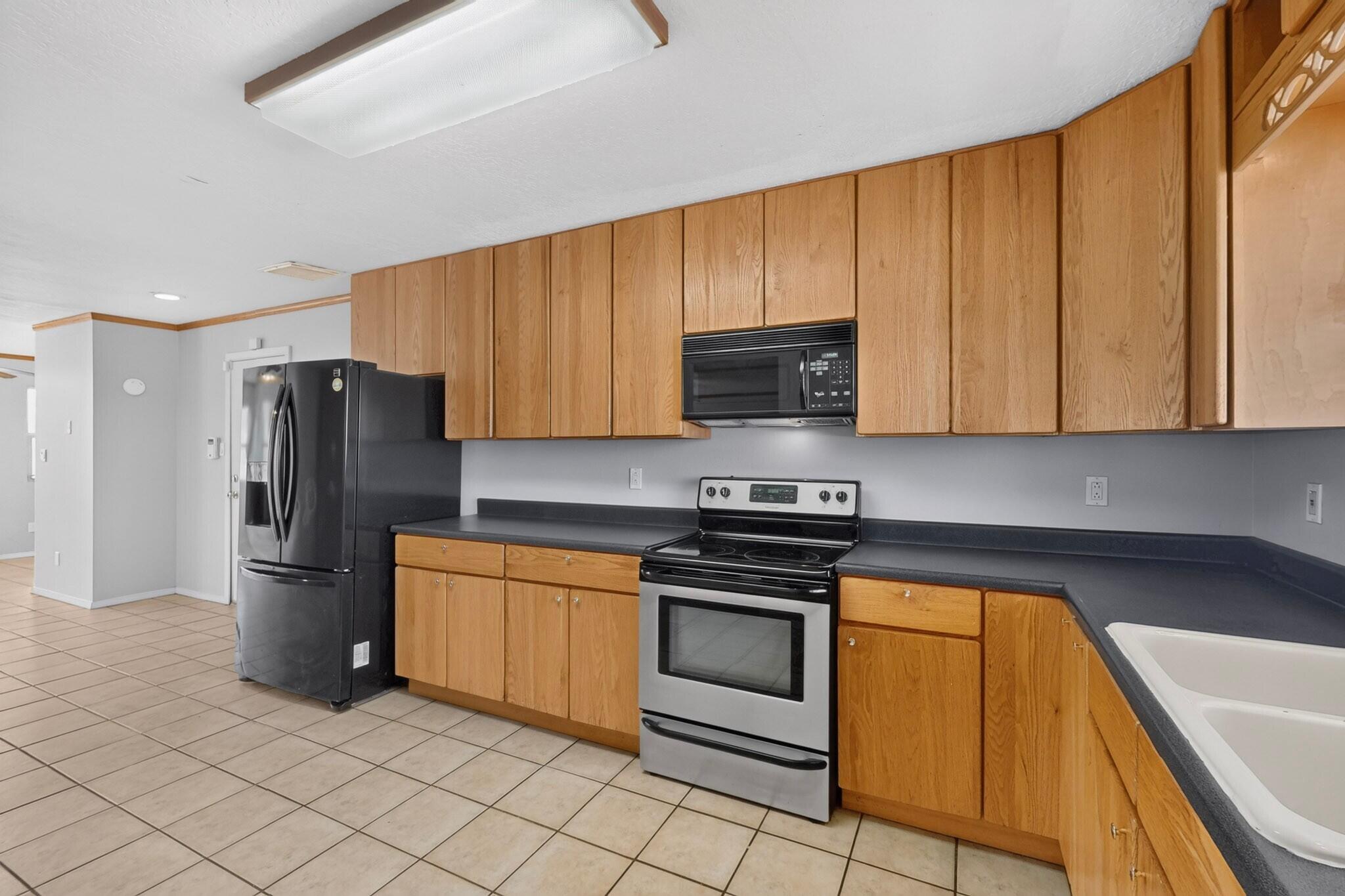 Photo 17 — 900 Peach Tree Road SE