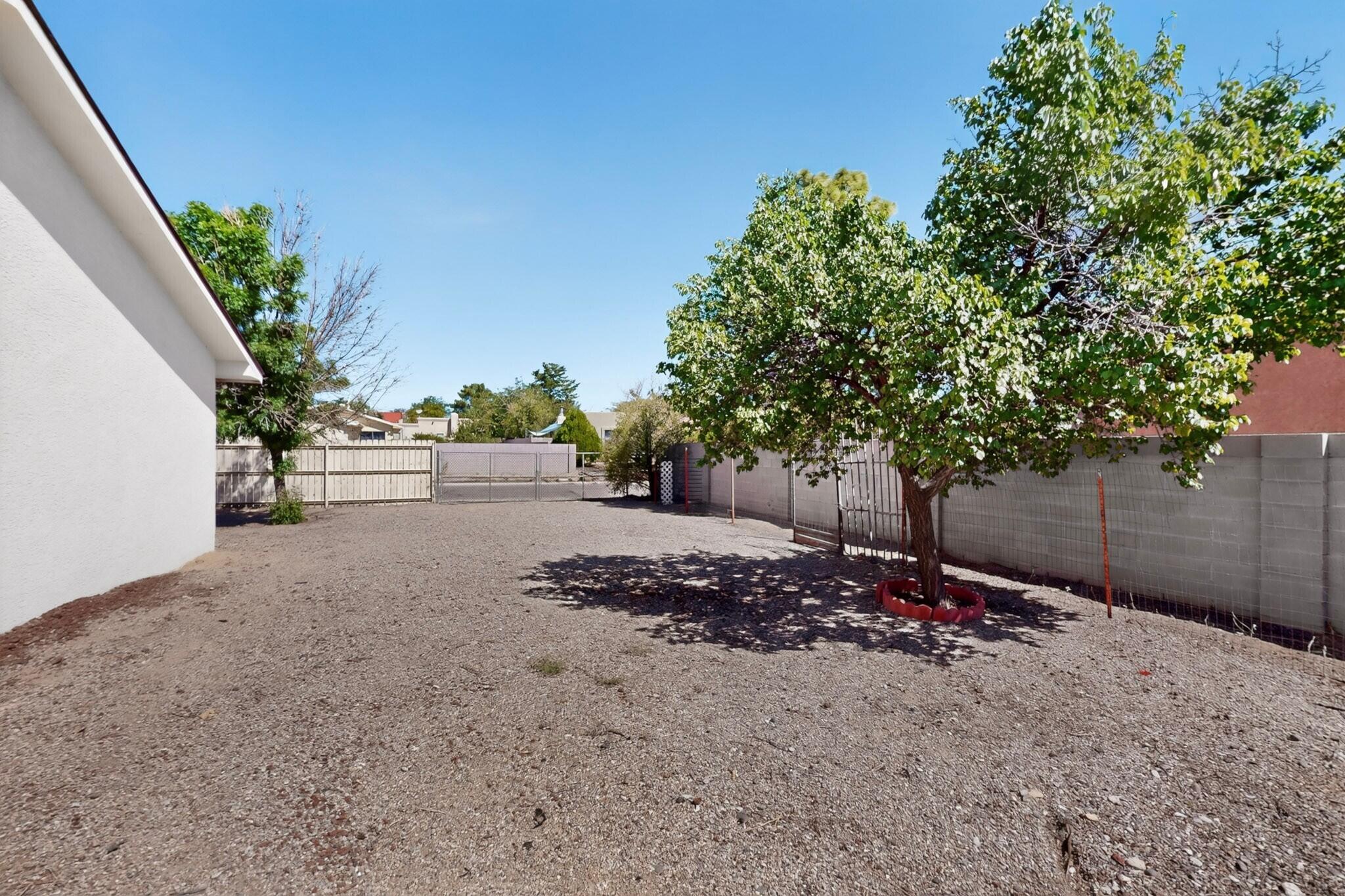 Photo 13 — 900 Peach Tree Road SE