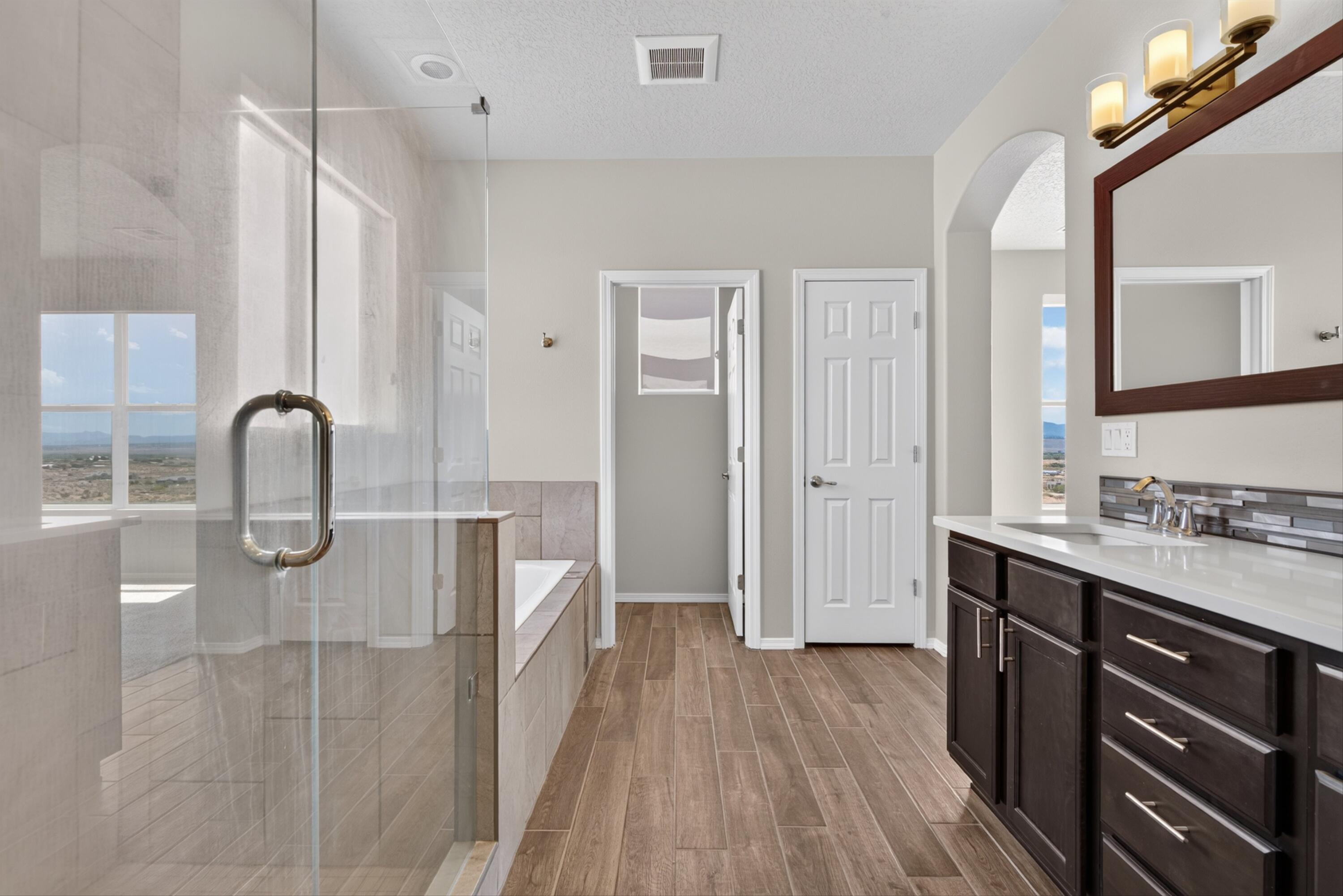 Photo 19 — 2601 Mansart Court NE