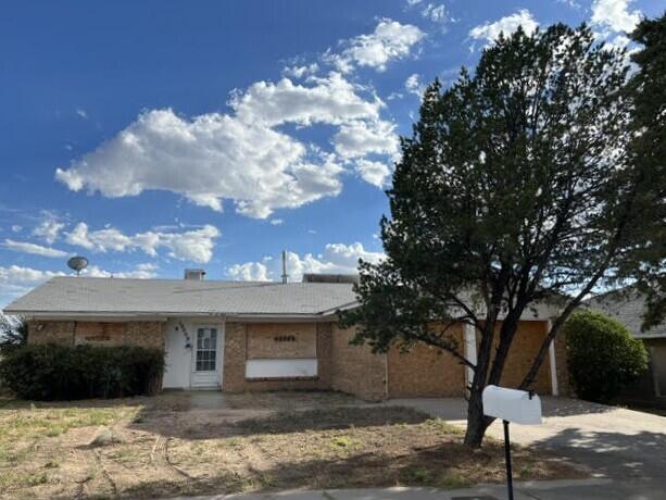 10004 Malaguena Lane NE, Albuquerque, NM 87111