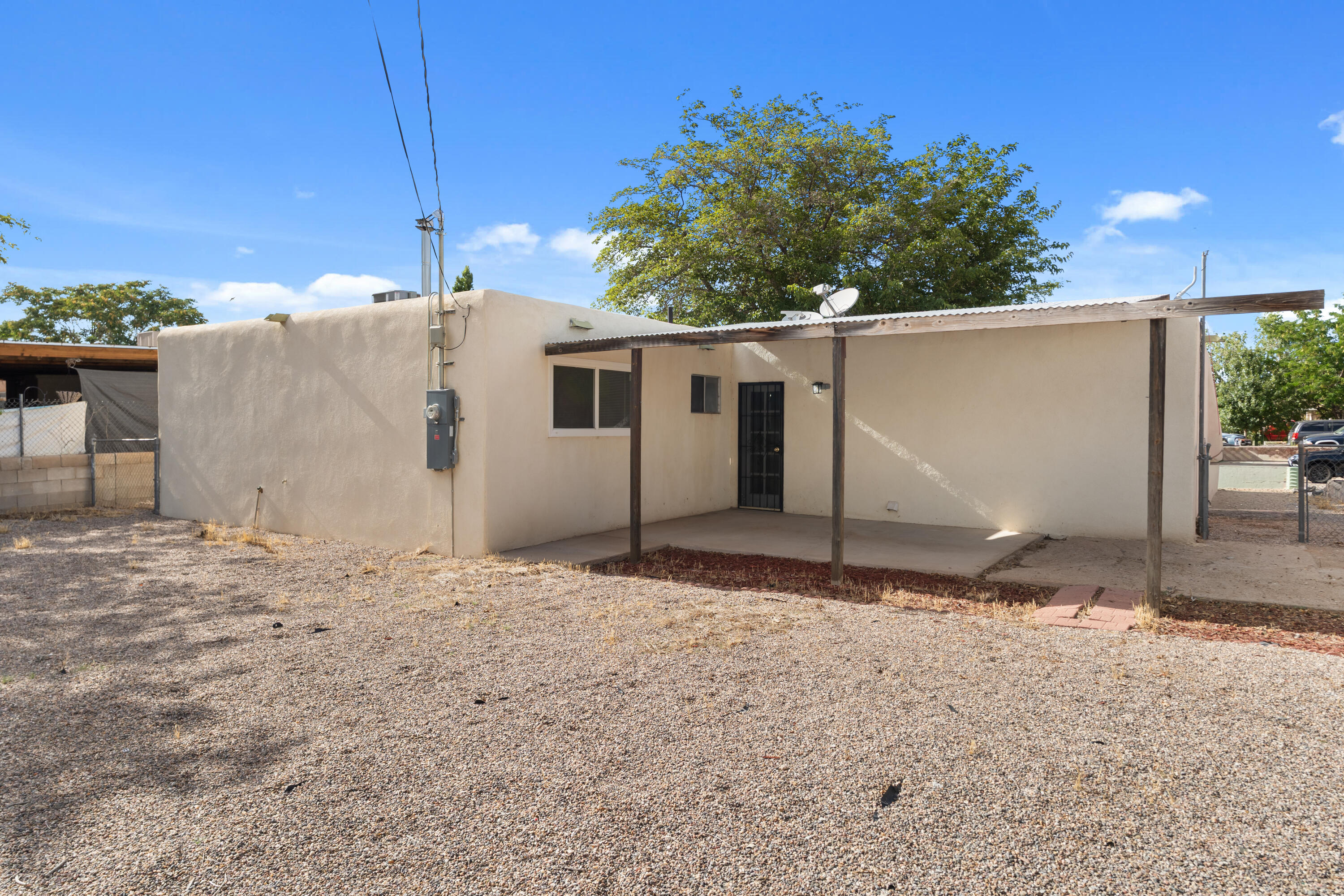 Photo 4 — 5944 Avenida La Barranca Place NW