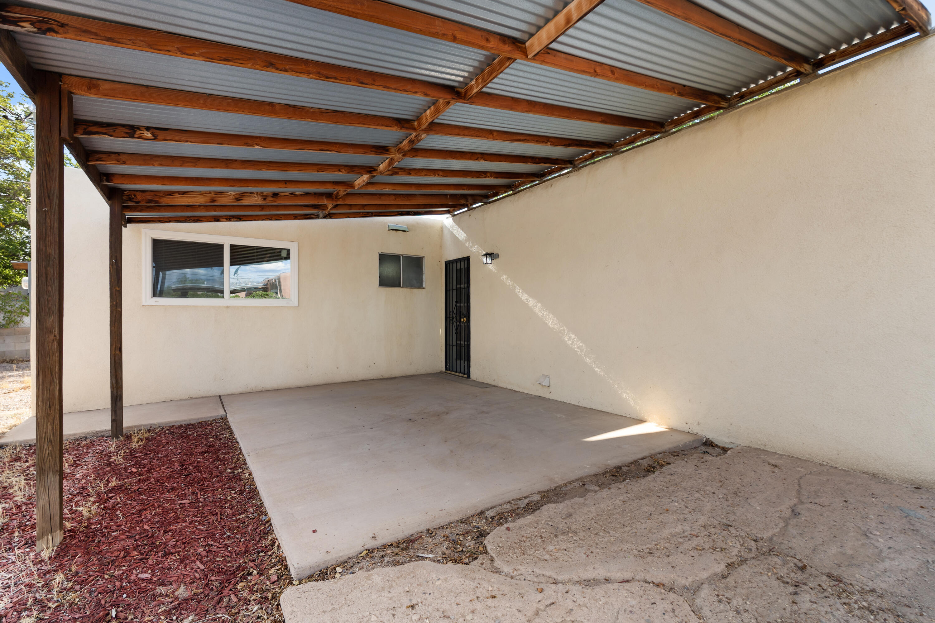 Photo 3 — 5944 Avenida La Barranca Place NW