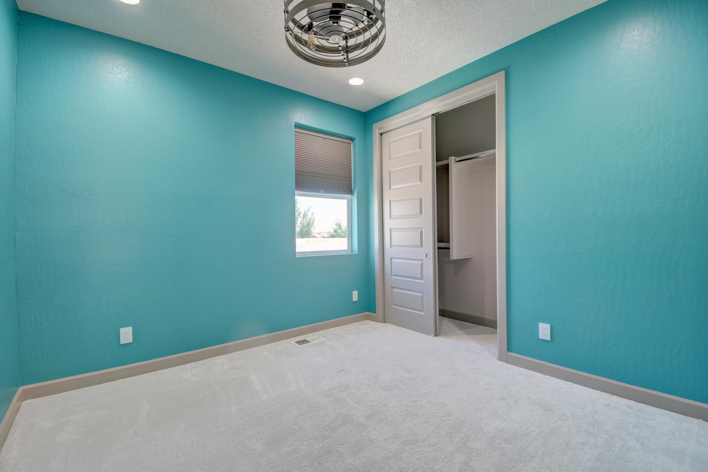 Photo 16 — 2405 Lynn Road SE