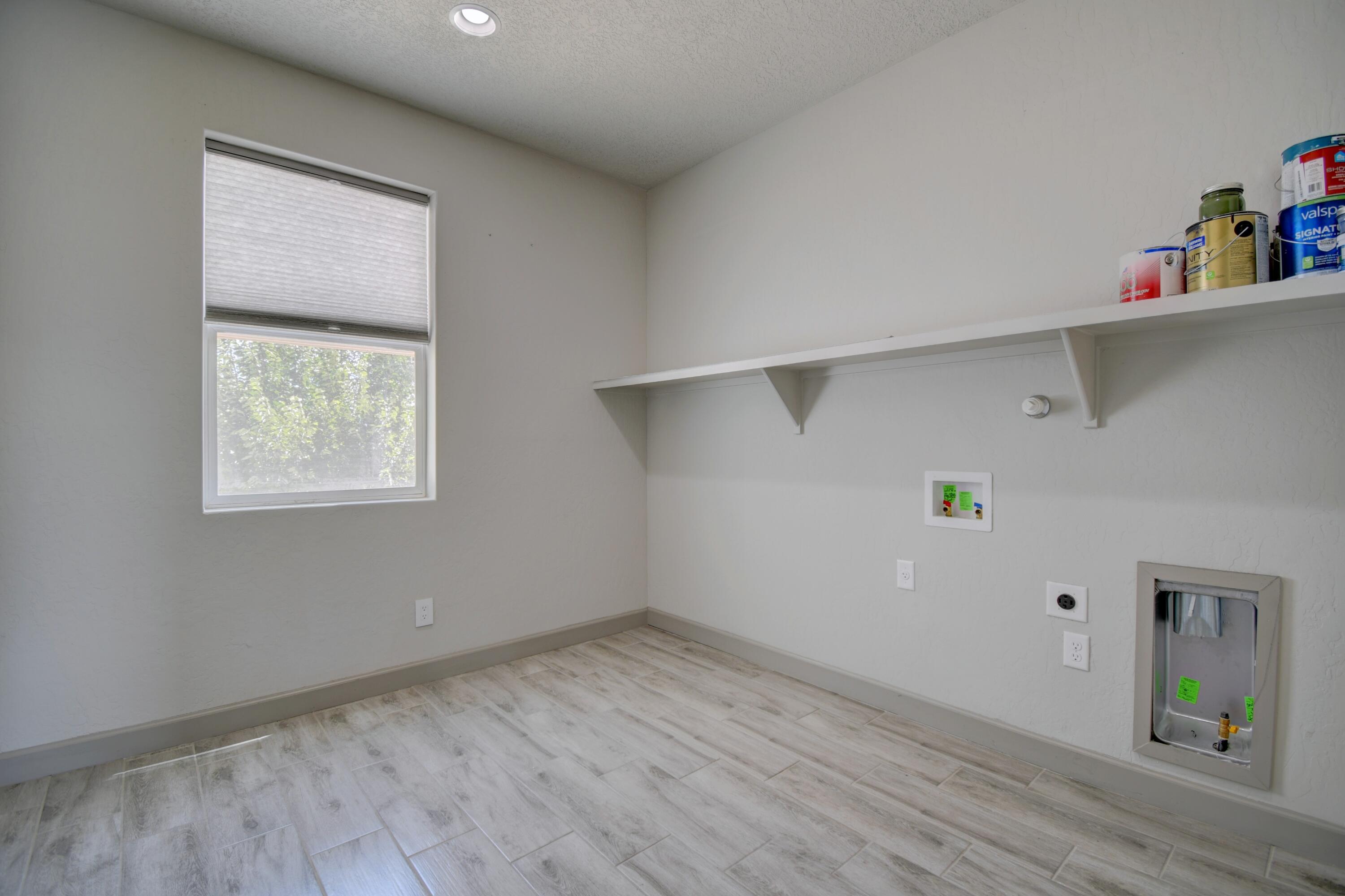 Photo 11 — 2405 Lynn Road SE